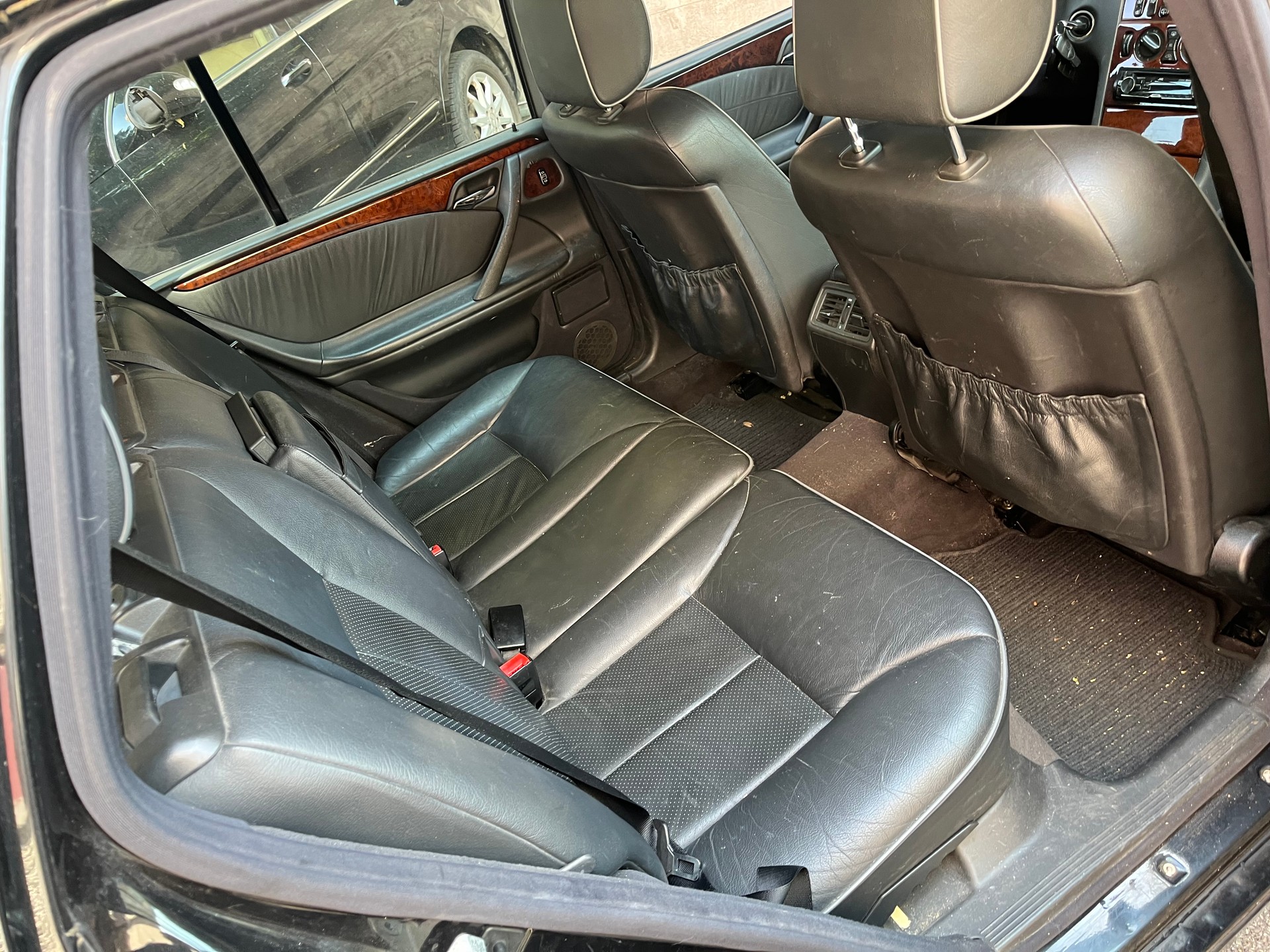MERCEDES-BENZ E 240 Elégance-image-13