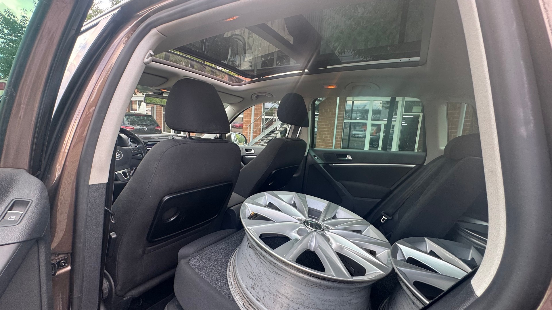 VW Tiguan 2.0 TSI Sport&Style 4Motion DSG-image-7