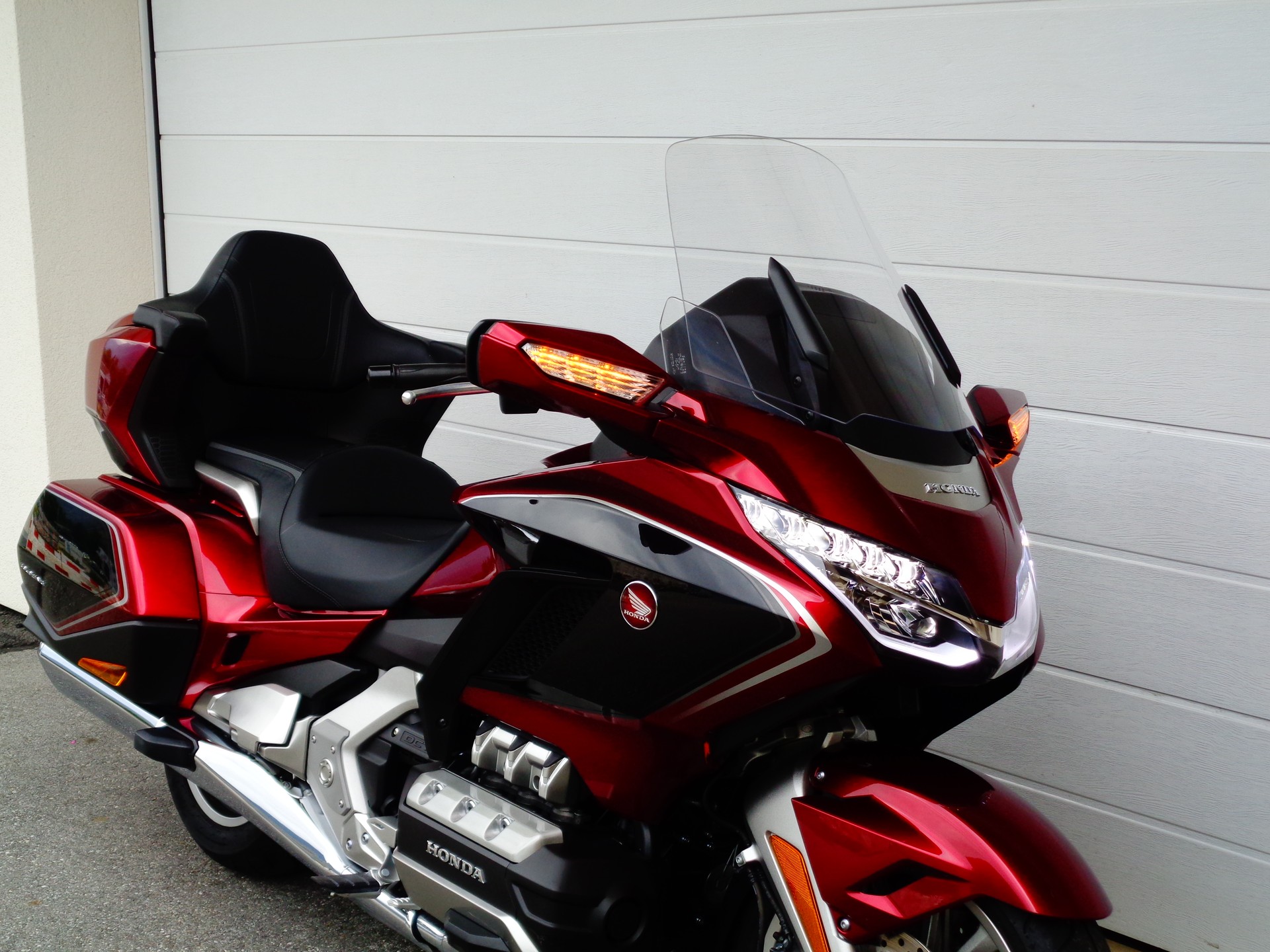 HONDA GL 1800 DA DCT Goldwing Tour-showroom-element-1