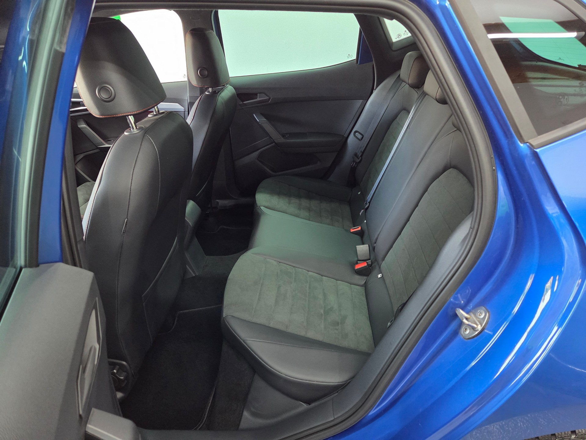 SEAT Ibiza 1.0 EcoTSI Hola FR DSG-image-11