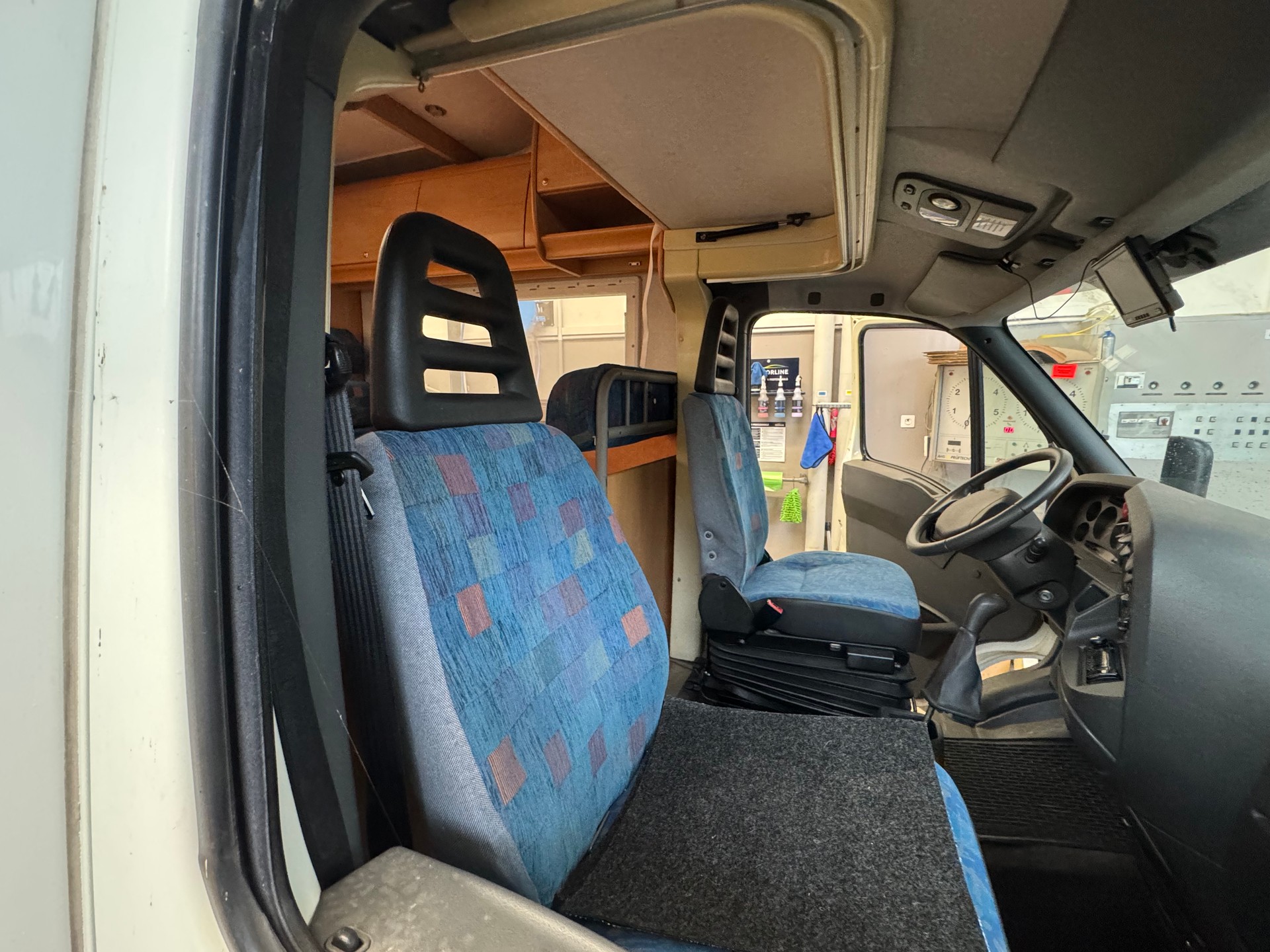 IVECO 35 C 15 D A2HA64B1B1-image-4