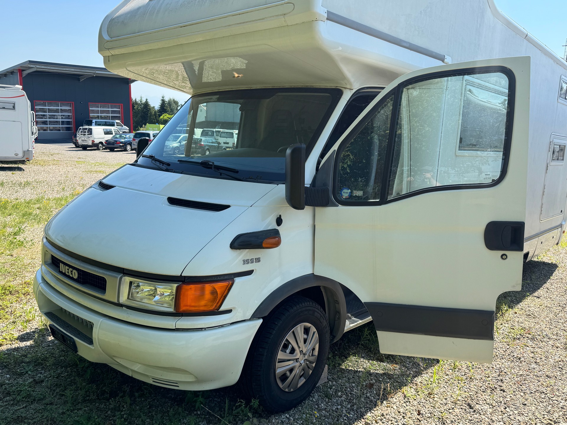 IVECO 35 C 15 D A2HA64B1B1-image-1