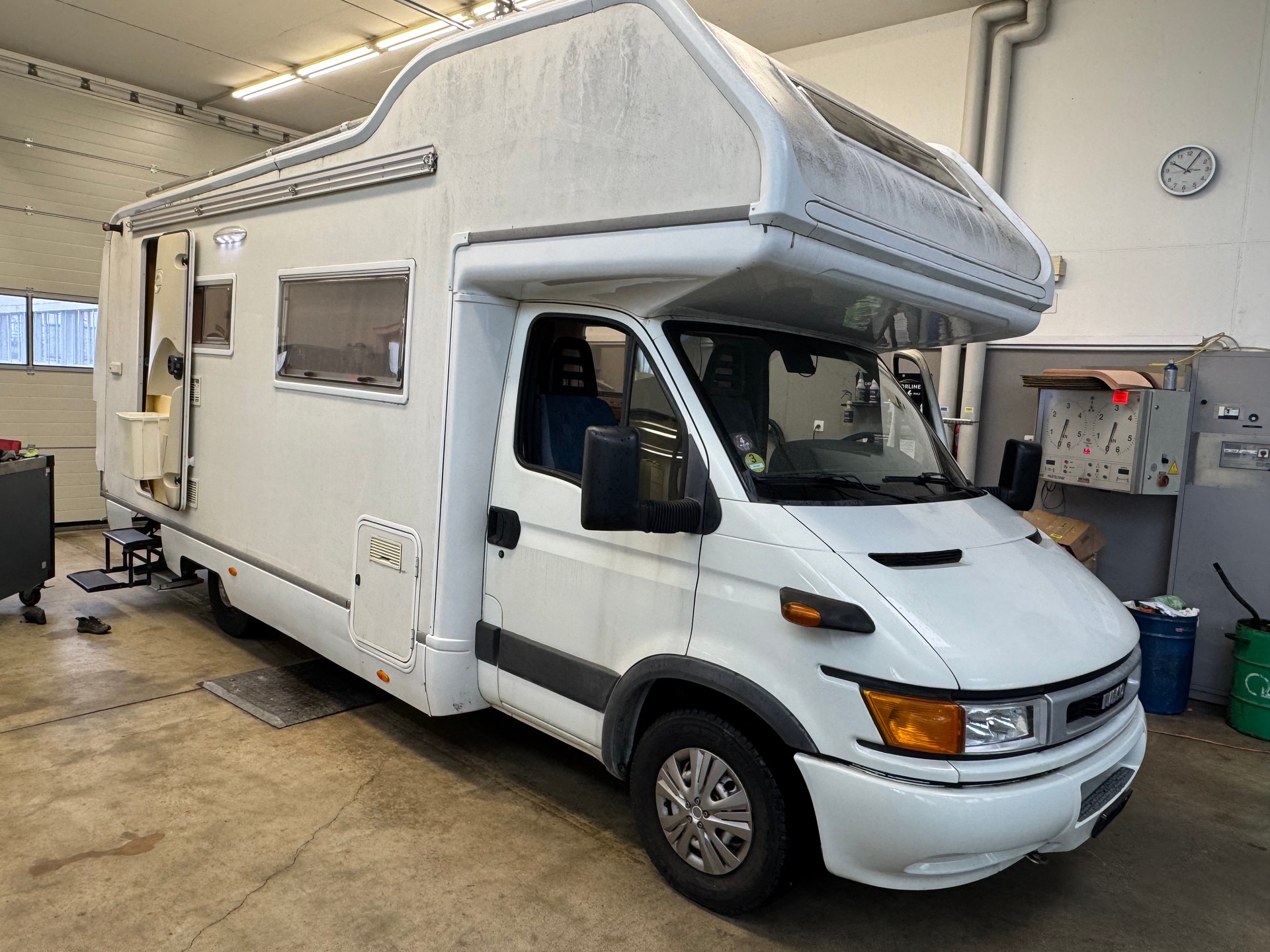 IVECO 35 C 15 D A2HA64B1B1-image-0