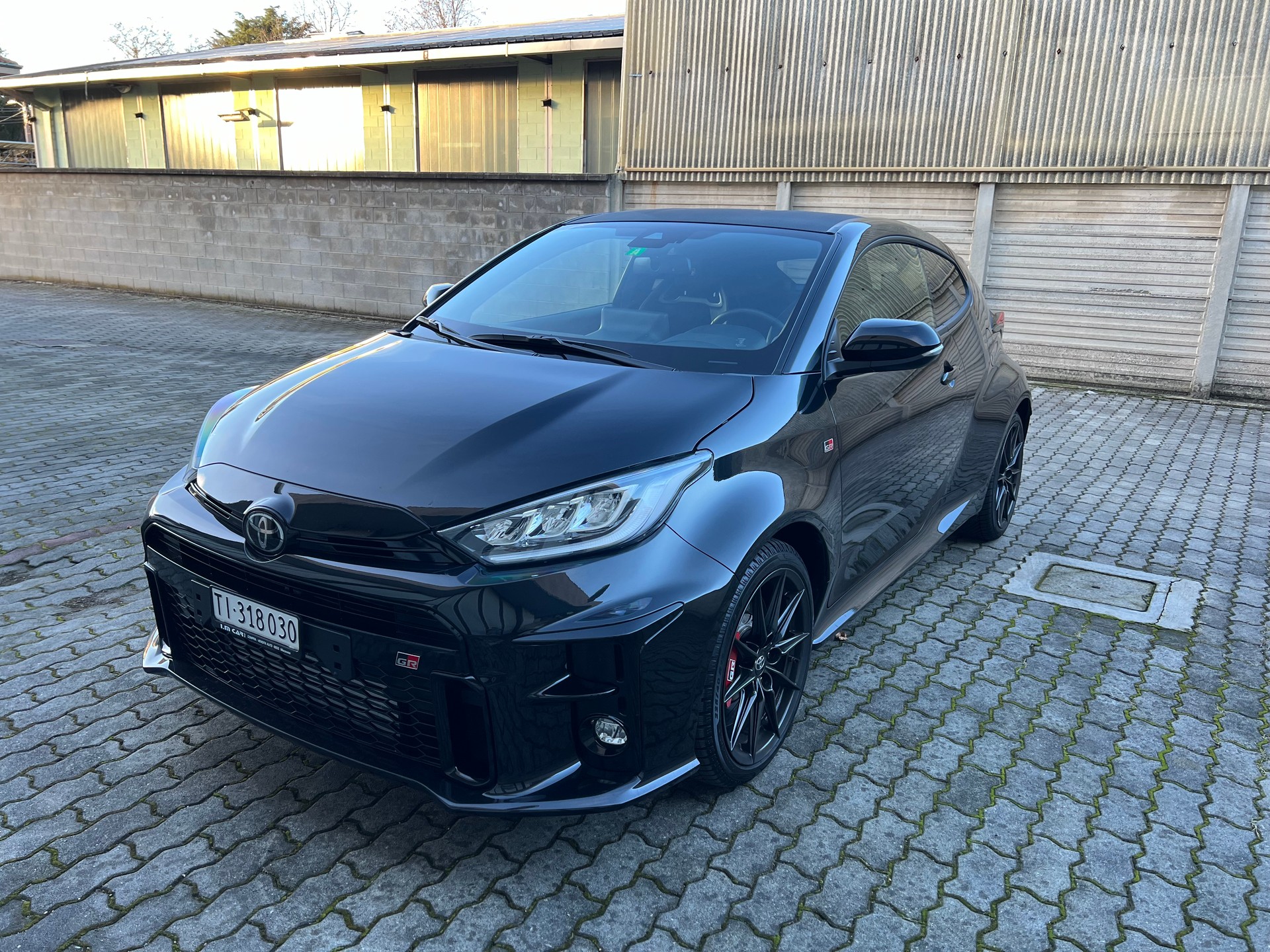 TOYOTA 1.6 Turbo Sport 4x4-image-1
