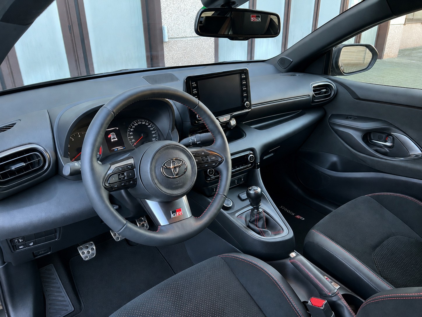 TOYOTA 1.6 Turbo Sport 4x4-image-8