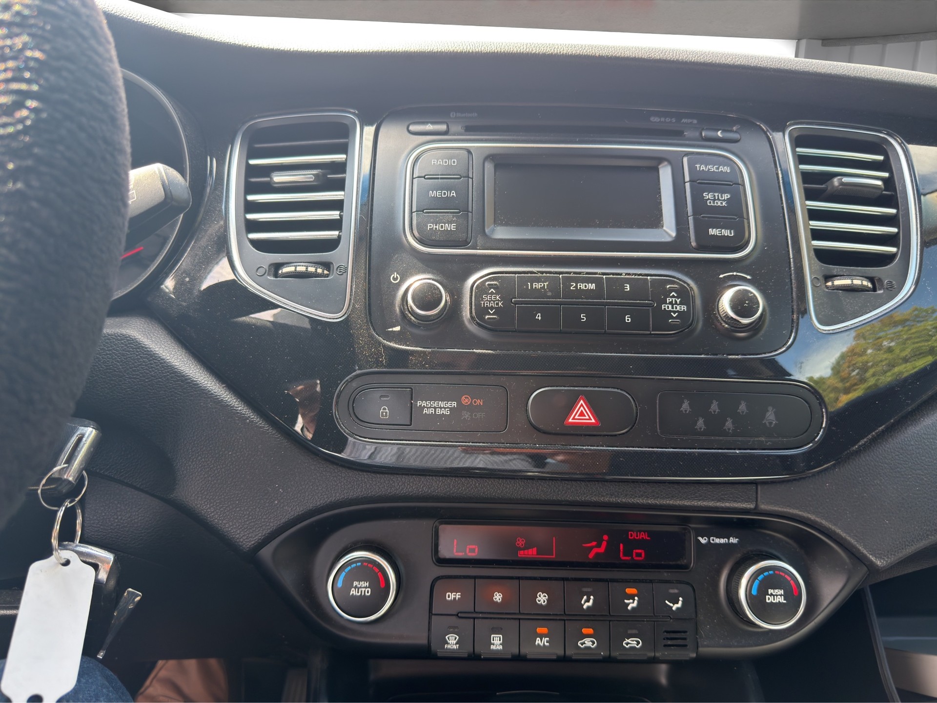 KIA Carens 1.6 GDI Trend-image-8