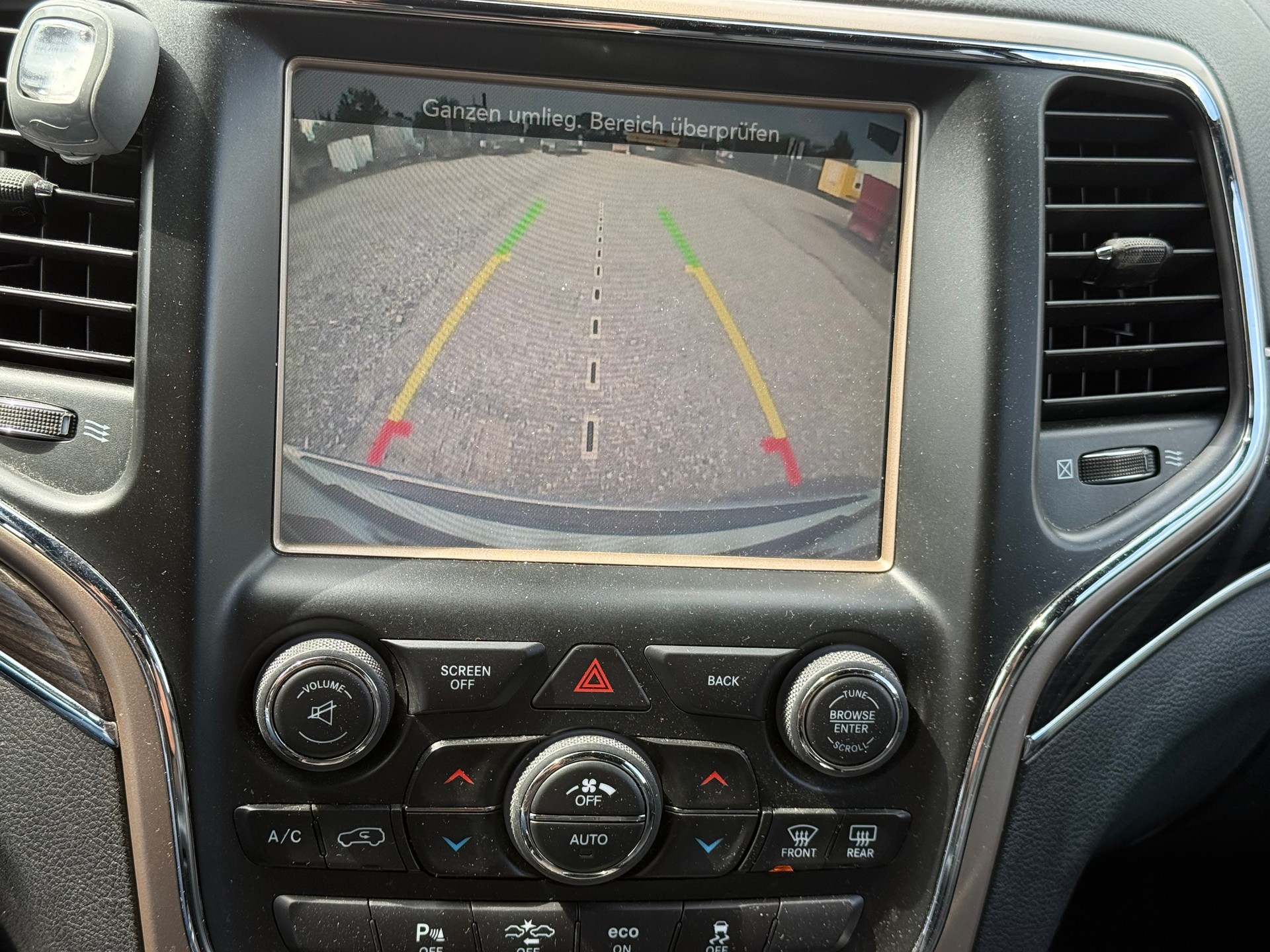 JEEP Grand Cherokee 3.0 CRD Overland Automatic-image-14