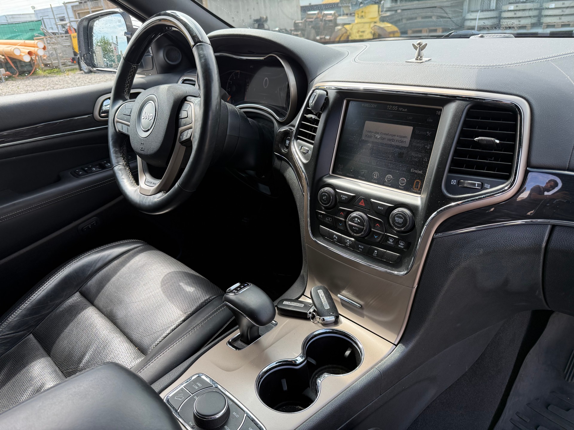 JEEP Grand Cherokee 3.0 CRD Overland Automatic-image-9