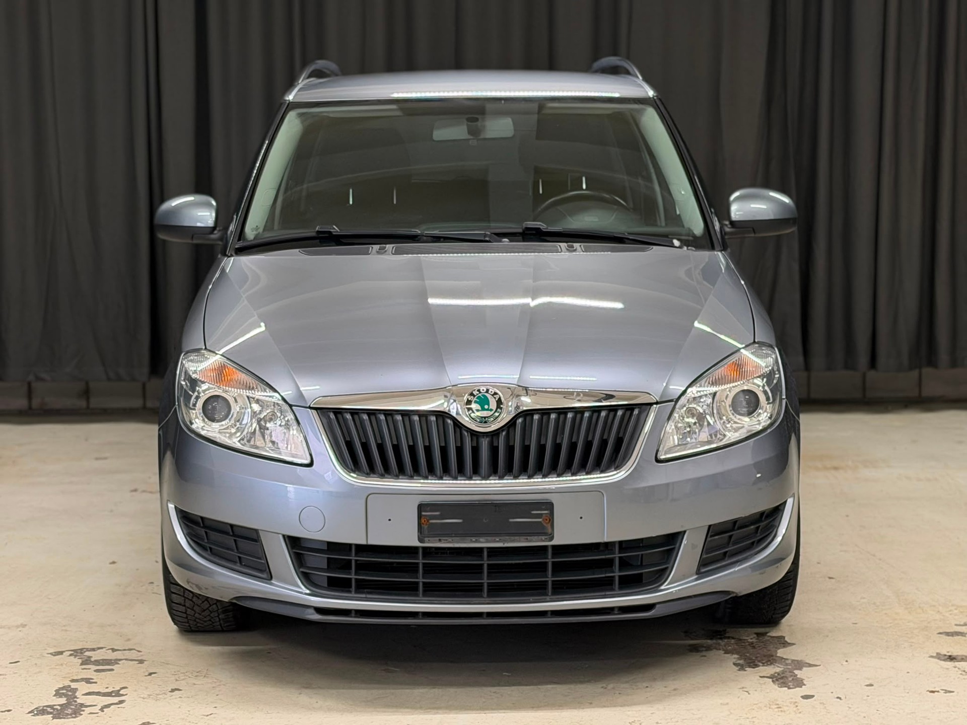 SKODA Fabia 1.2 TSI Ambiente-image-2