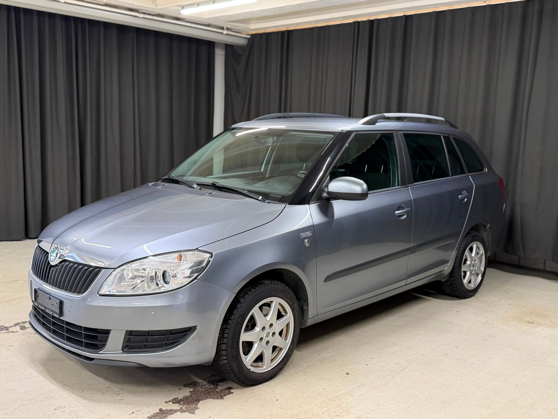 SKODA Fabia 1.2 TSI Ambiente-image-0
