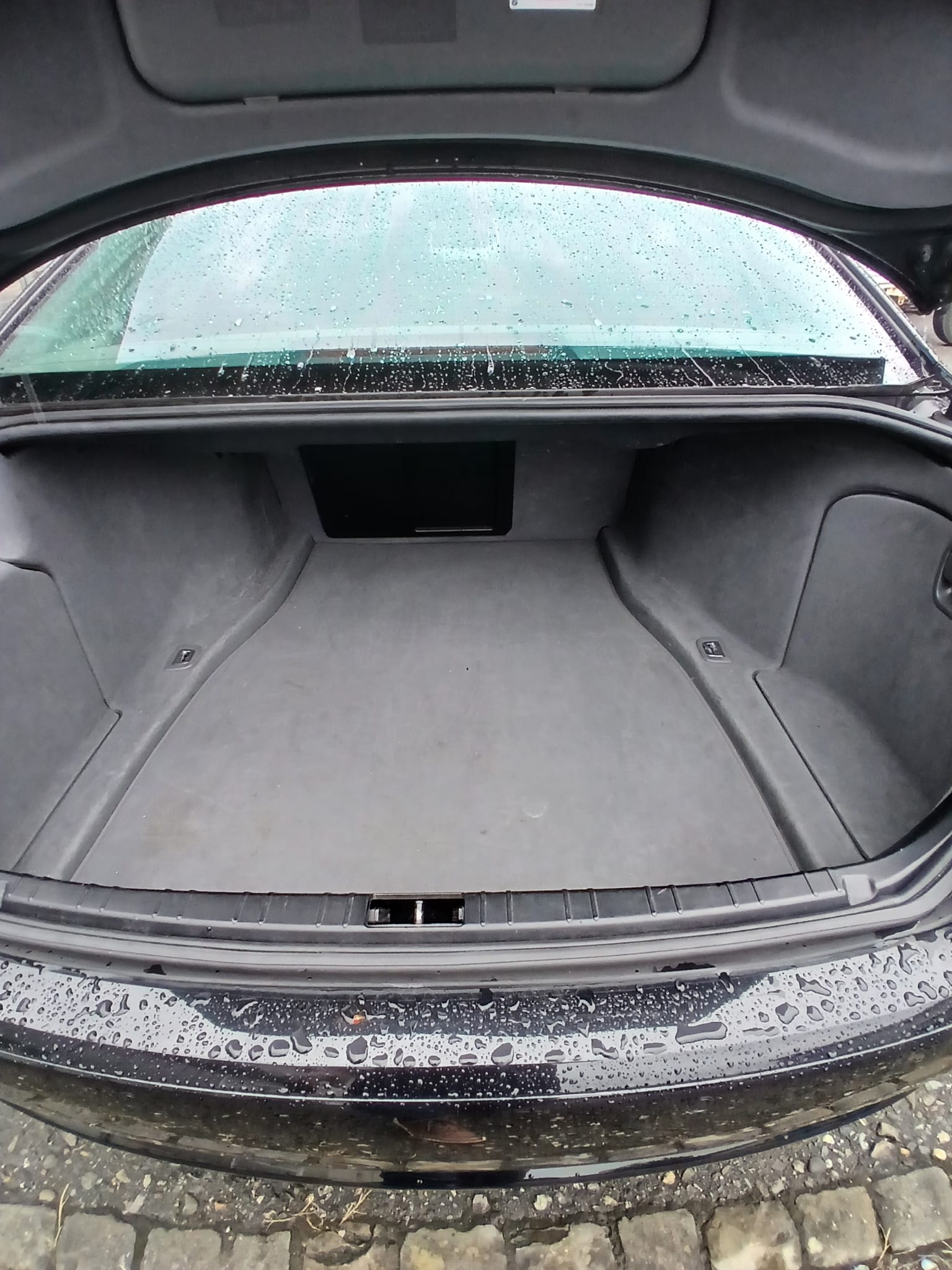 BMW 745i-image-8