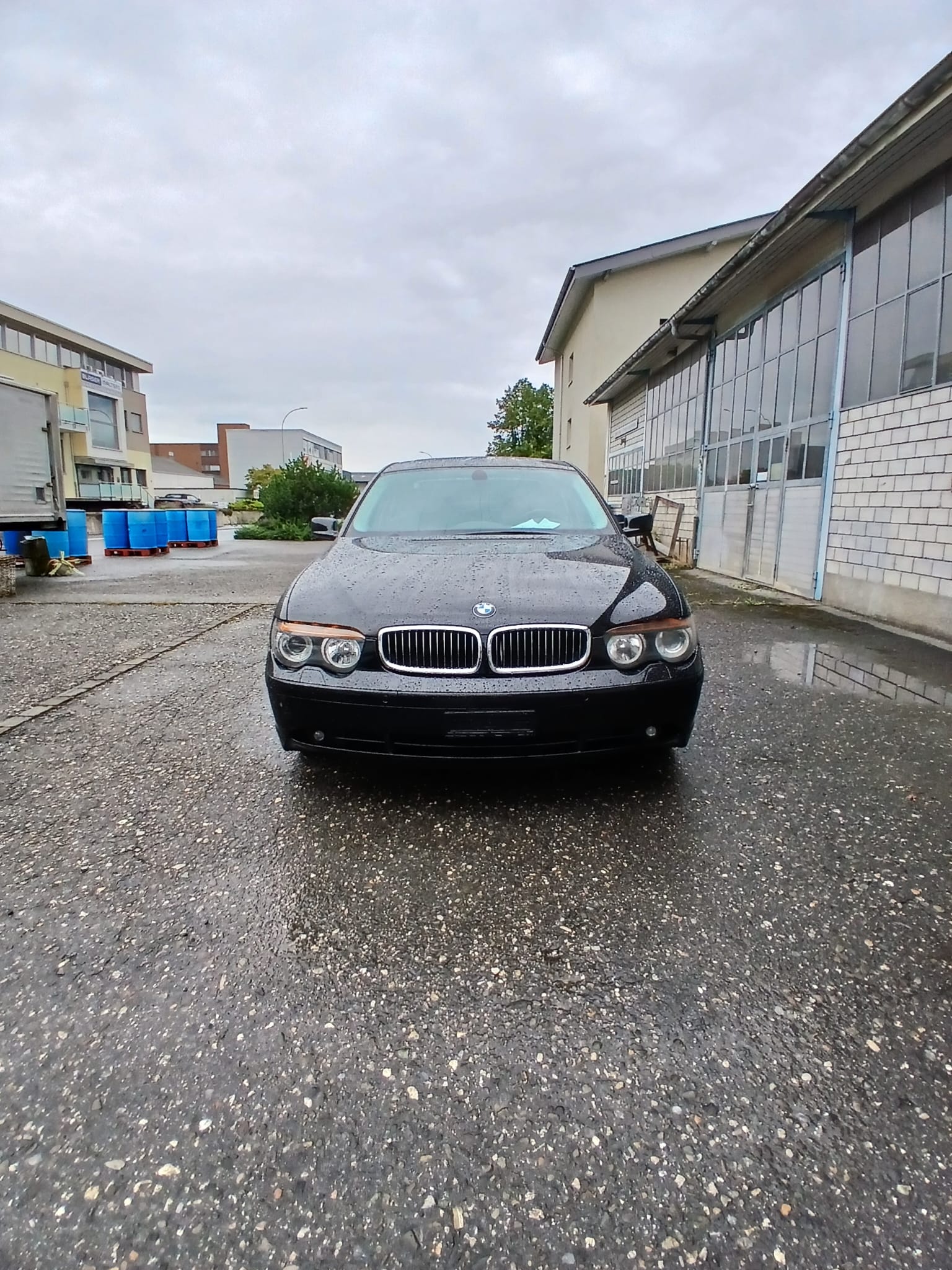 BMW 745i