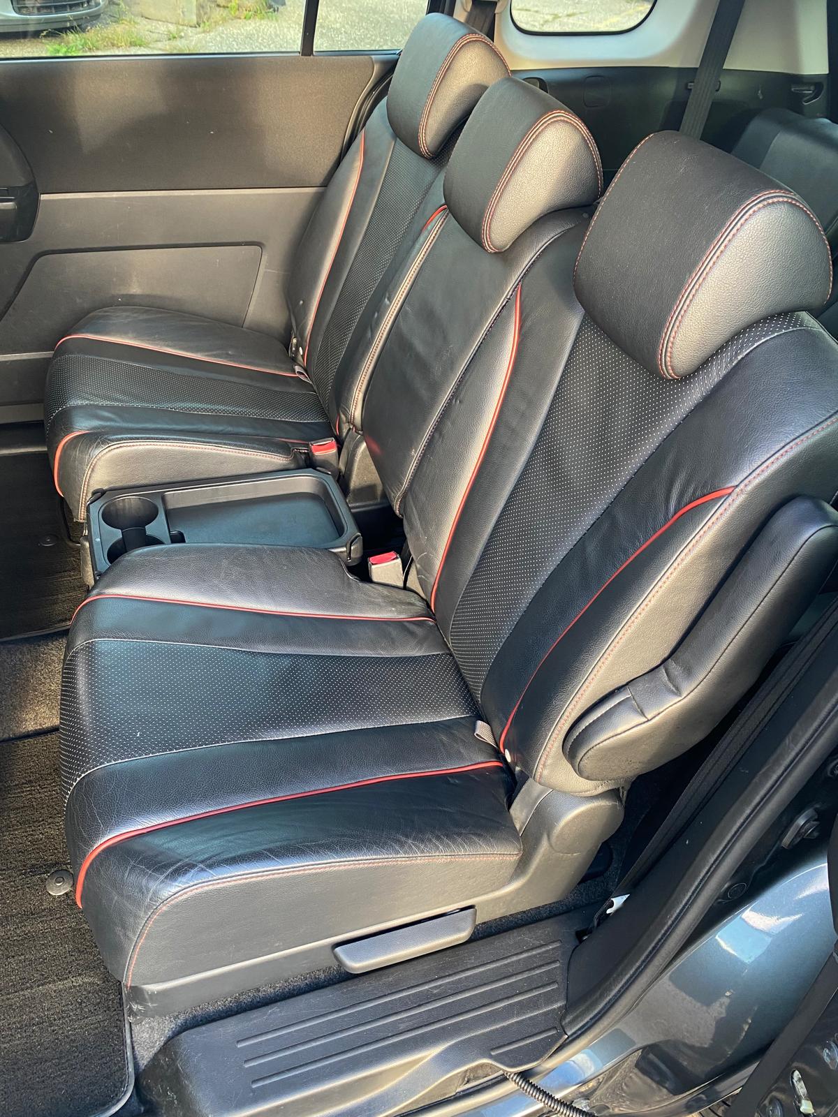 BMW 745i-image-10