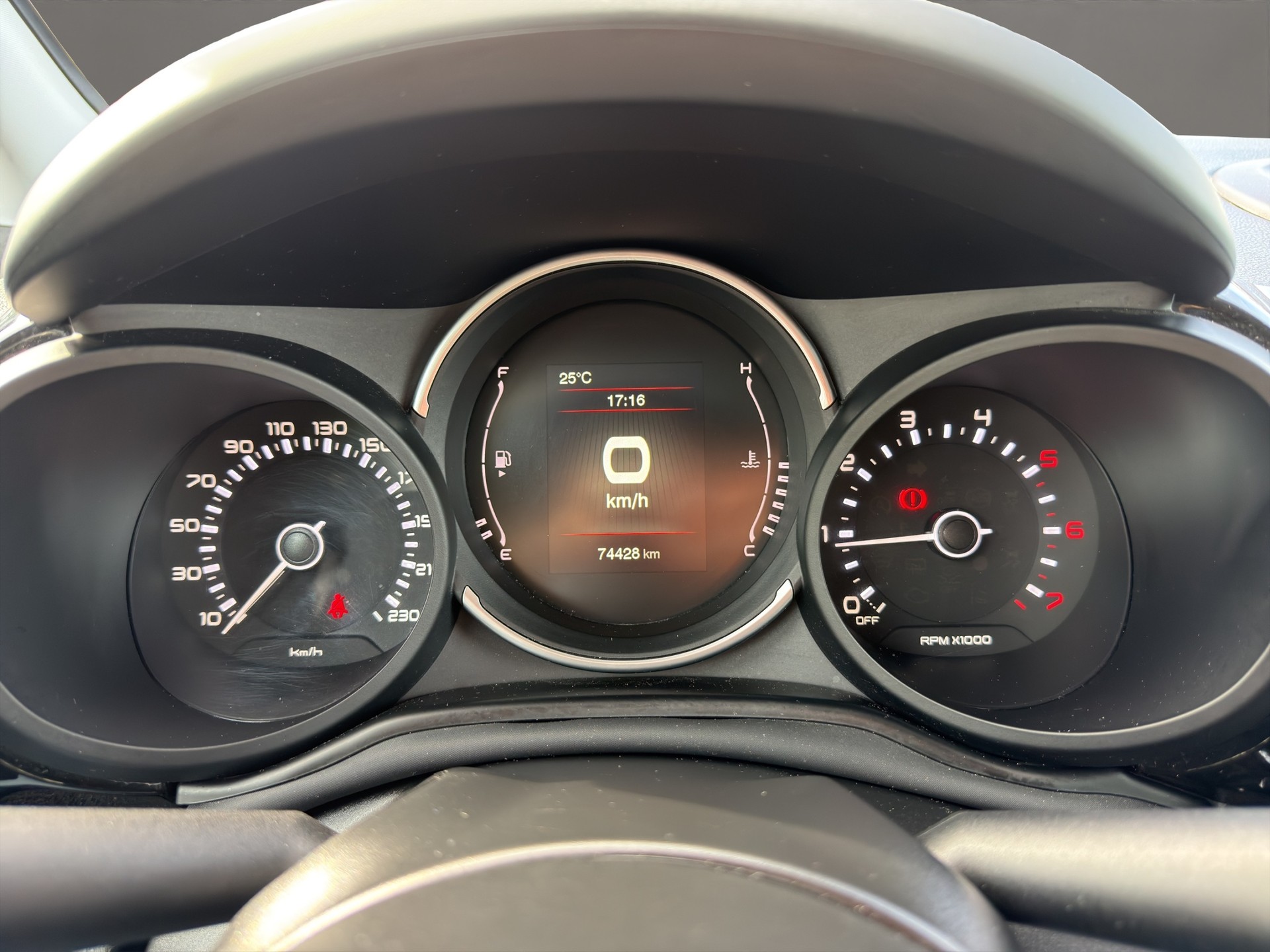 FIAT 500L Wagon 1.6JTD Lounge-image-15