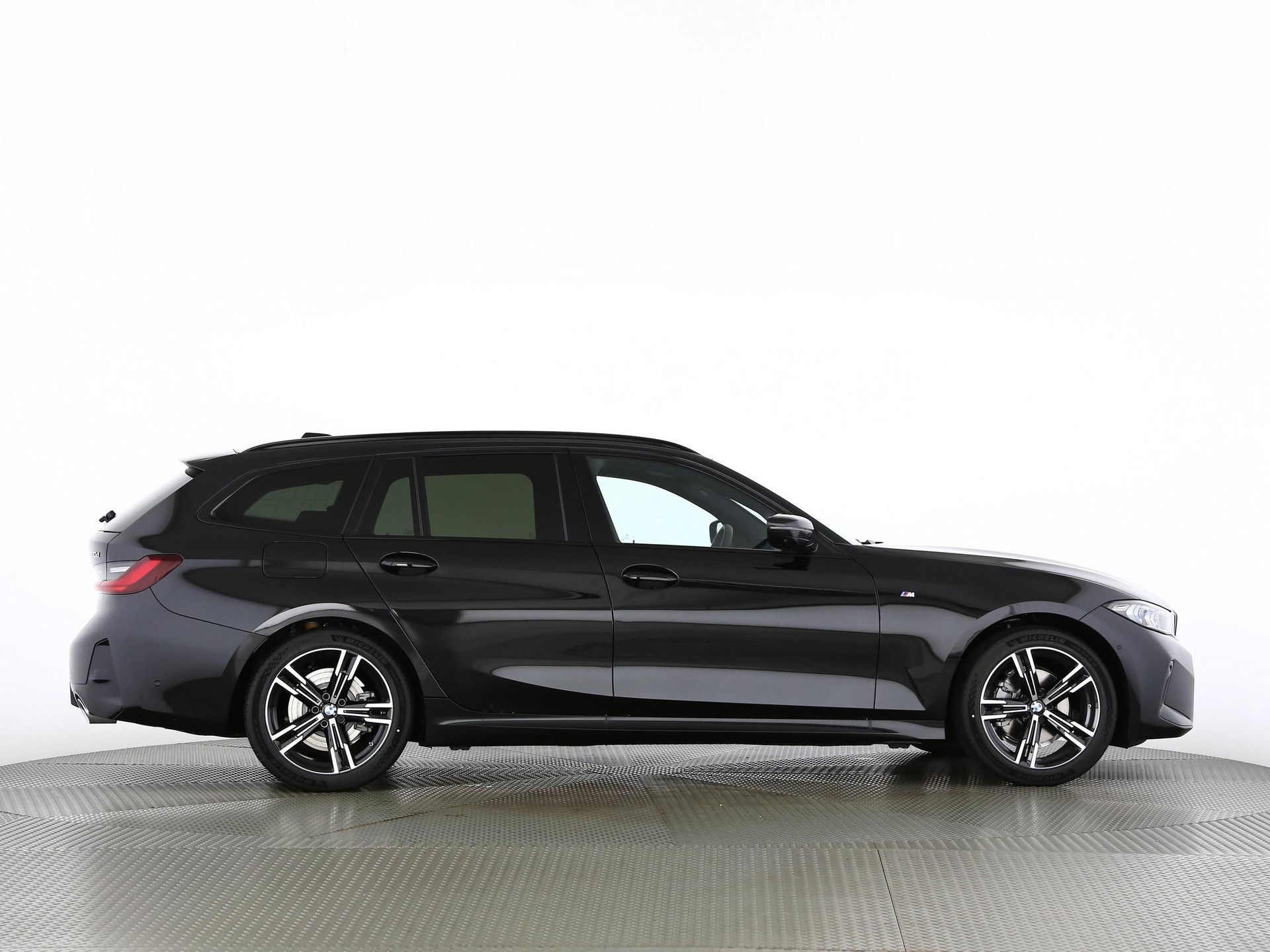 BMW 320d xDrive SAG Touring-image-22