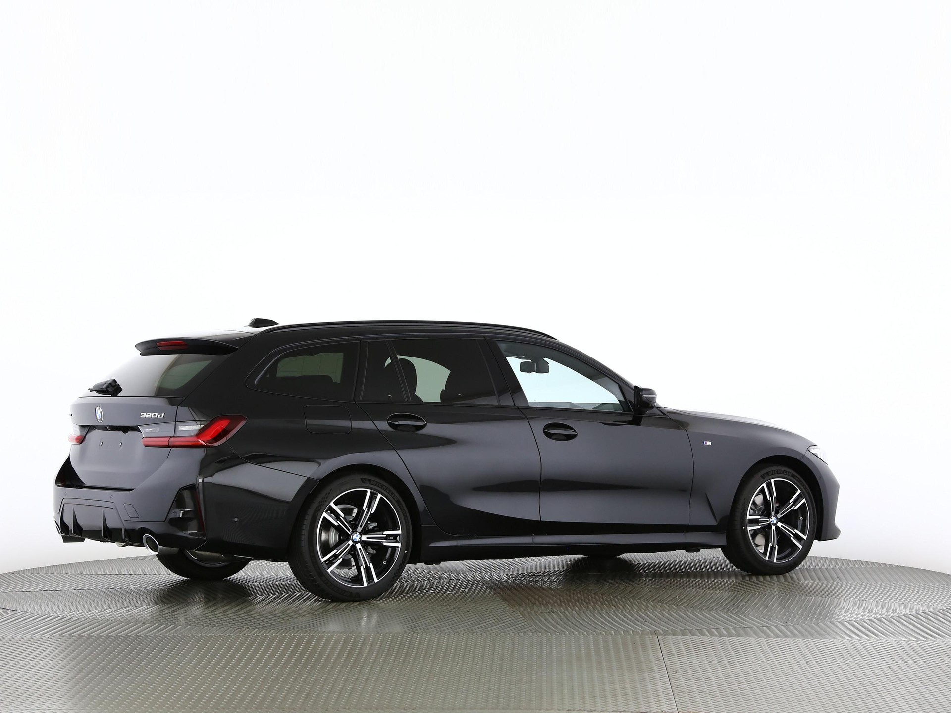 BMW 320d xDrive SAG Touring-image-20