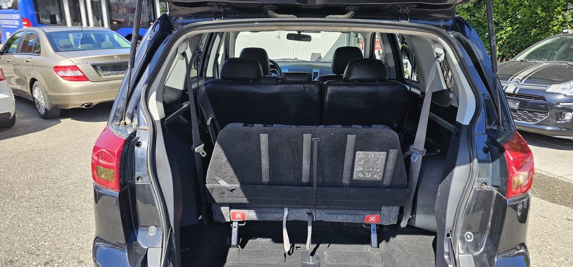 PEUGEOT 4007 2.2 HDi Platinum Edition-image-10