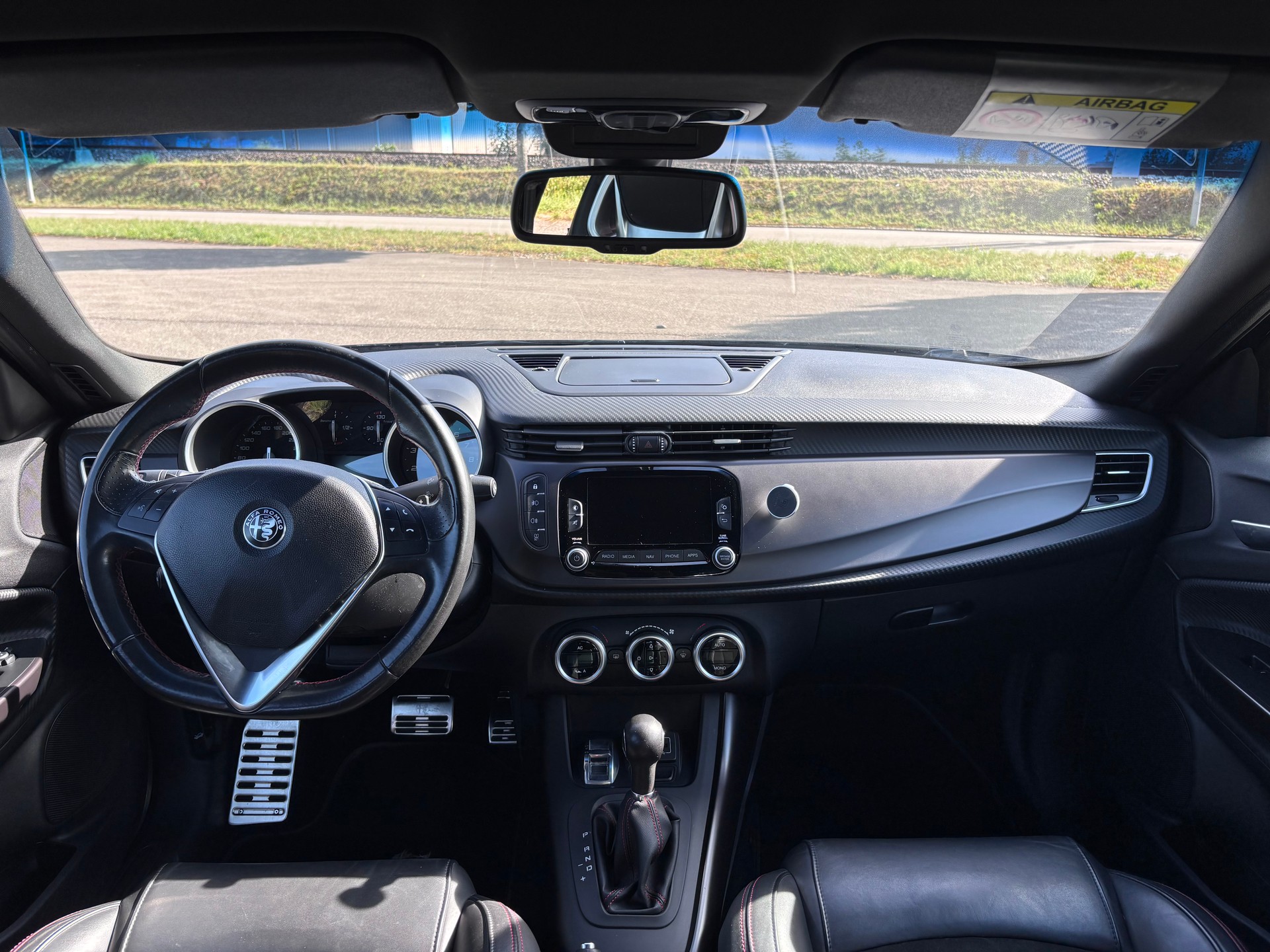 ALFA ROMEO 1750 TBi Veloce TCT-image-3