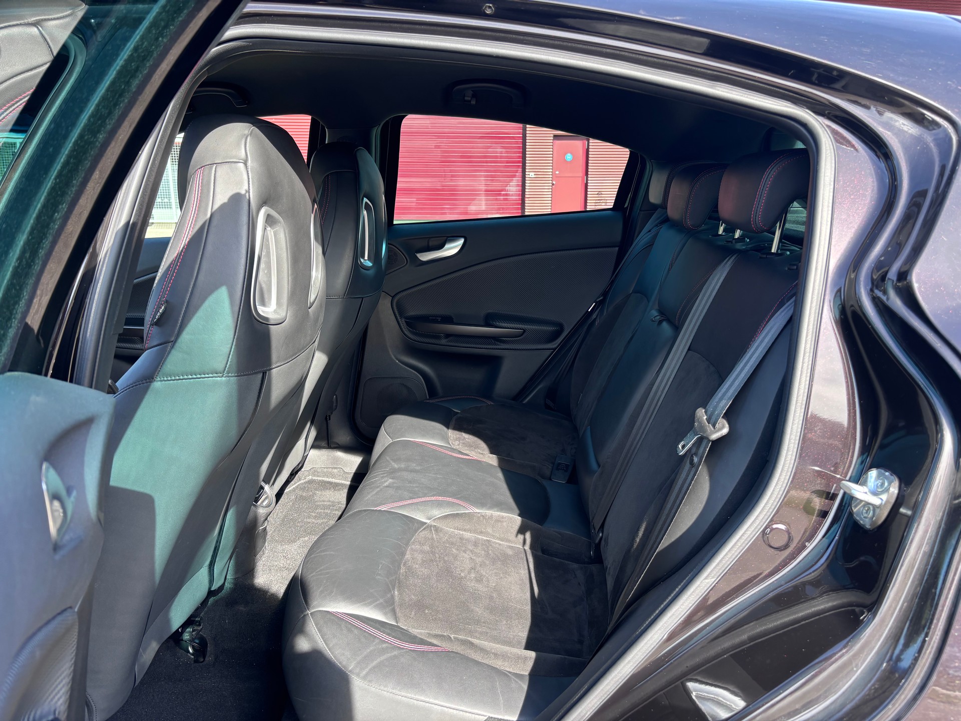 ALFA ROMEO 1750 TBi Veloce TCT-image-4