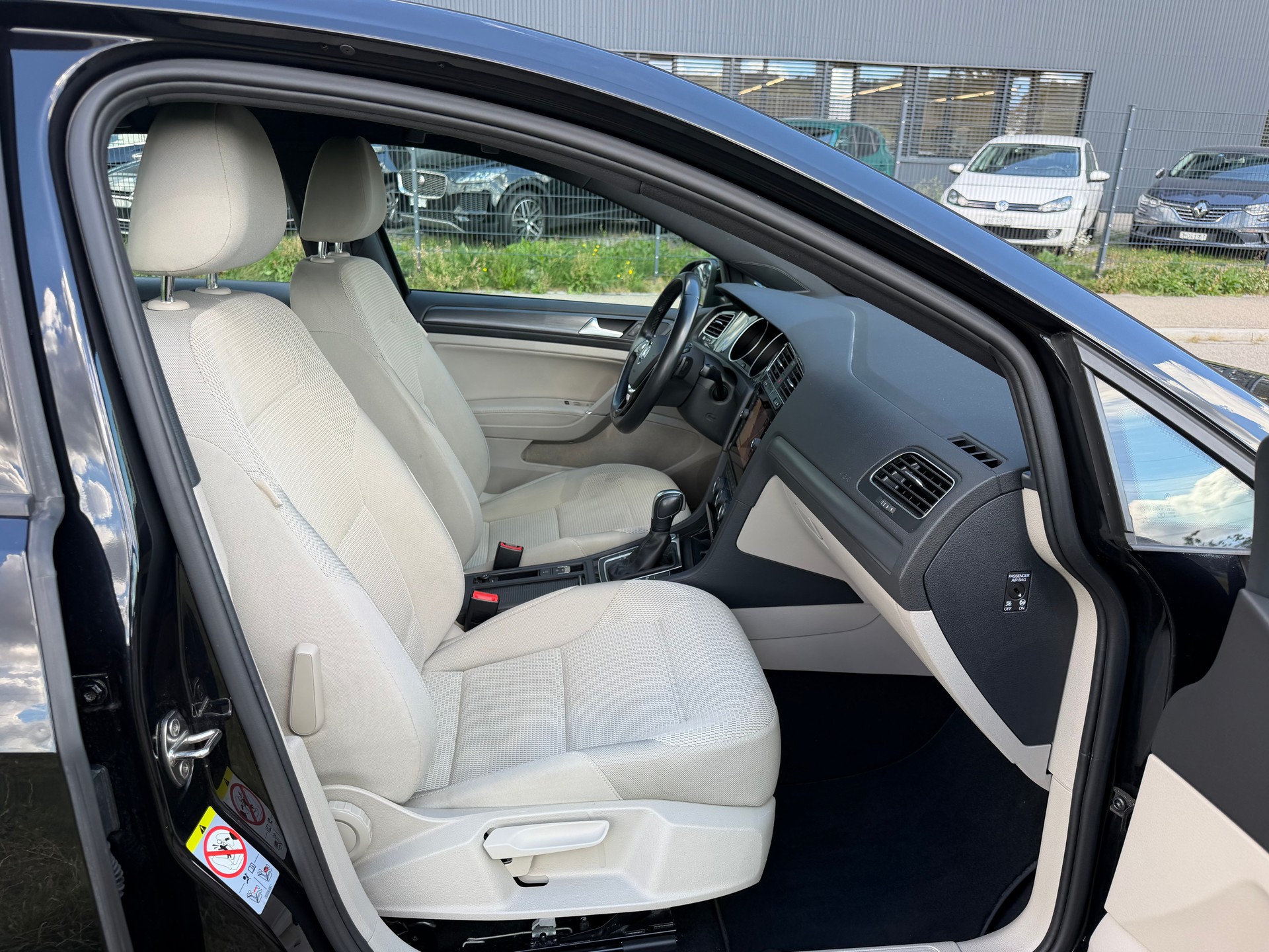 VW Golf 1.5 TSI EVO Comfortline DSG-image-23