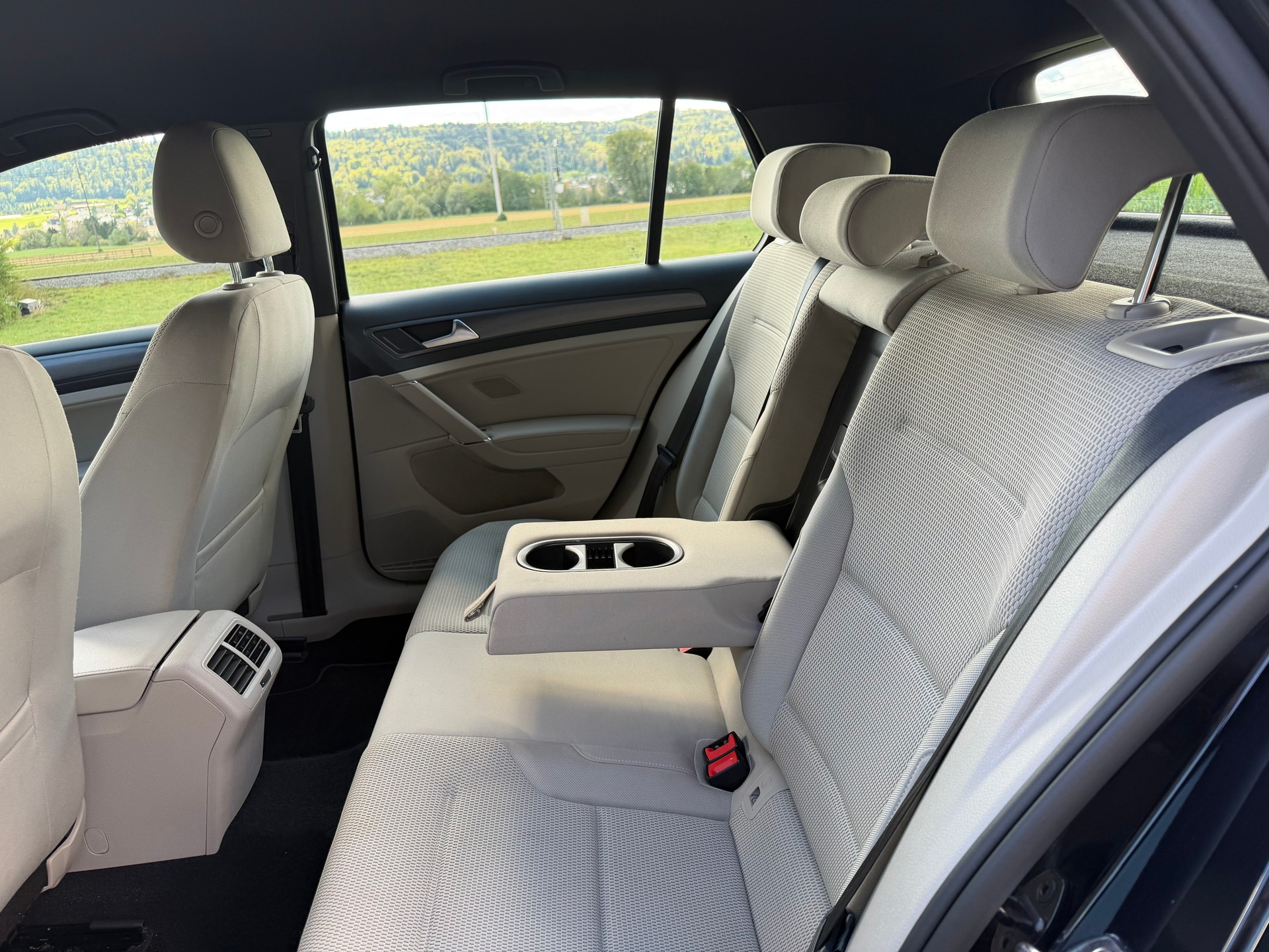 VW Golf 1.5 TSI EVO Comfortline DSG-image-25