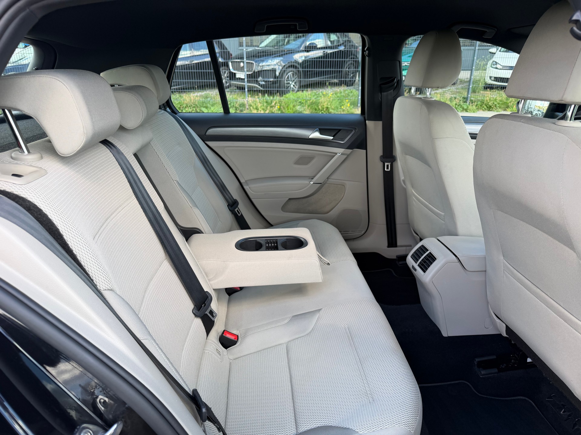 VW Golf 1.5 TSI EVO Comfortline DSG-image-27