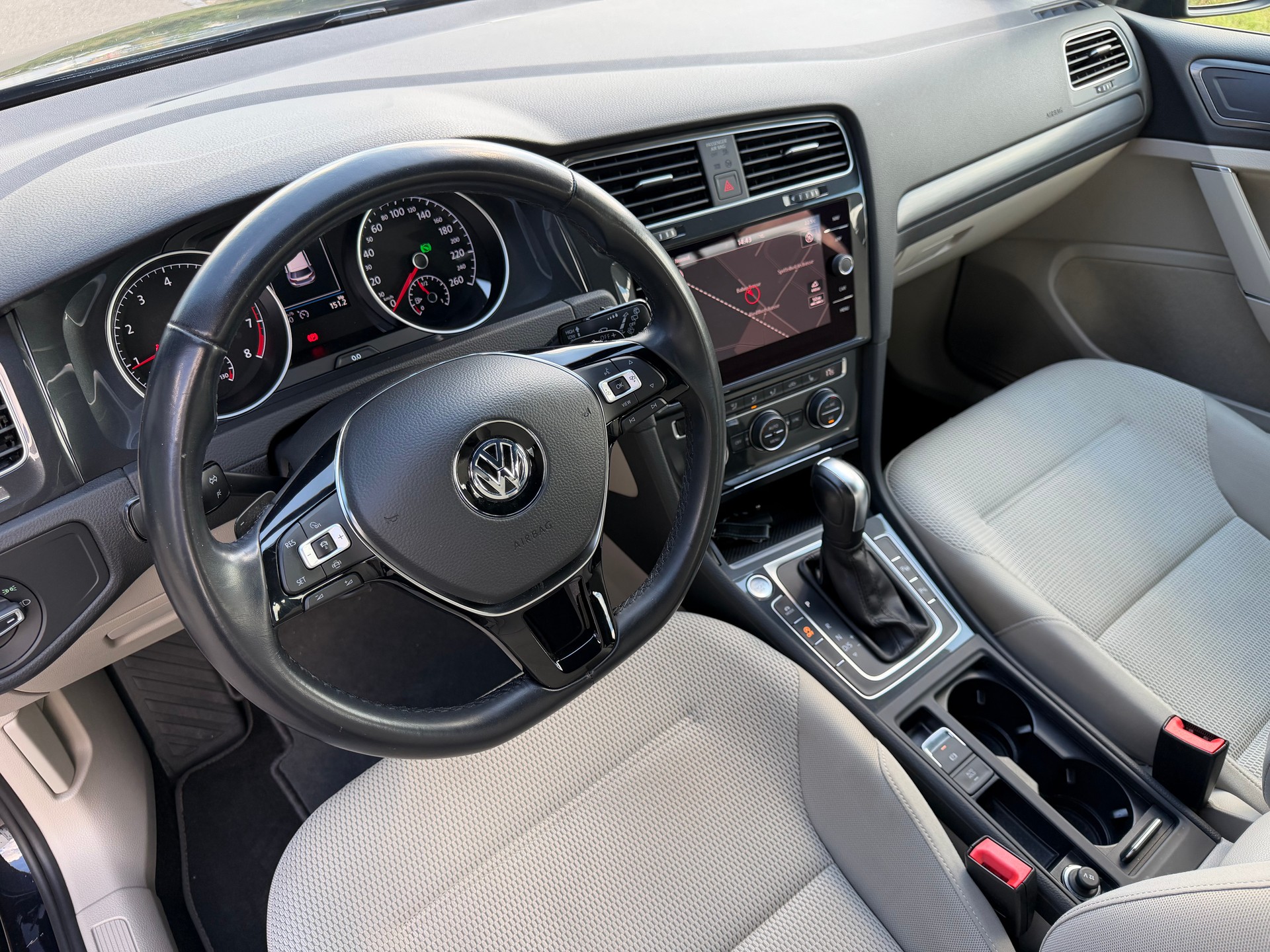 VW Golf 1.5 TSI EVO Comfortline DSG-image-17
