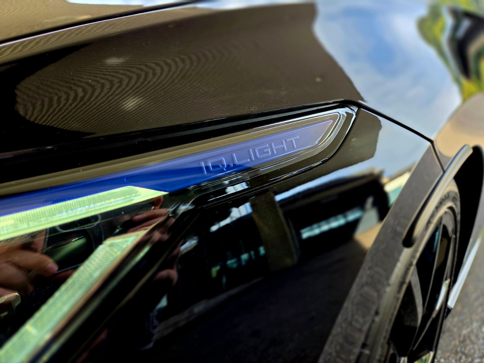 VW Golf 2.0 TSI R DSG 4Motion-image-8