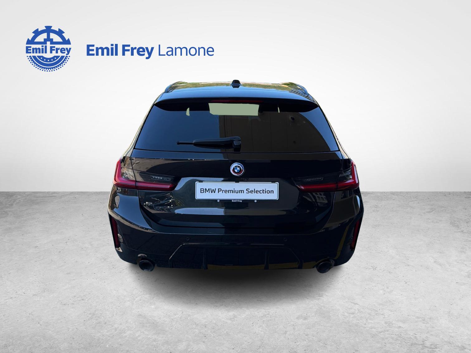 BMW 330e xDrive Touring-image-4