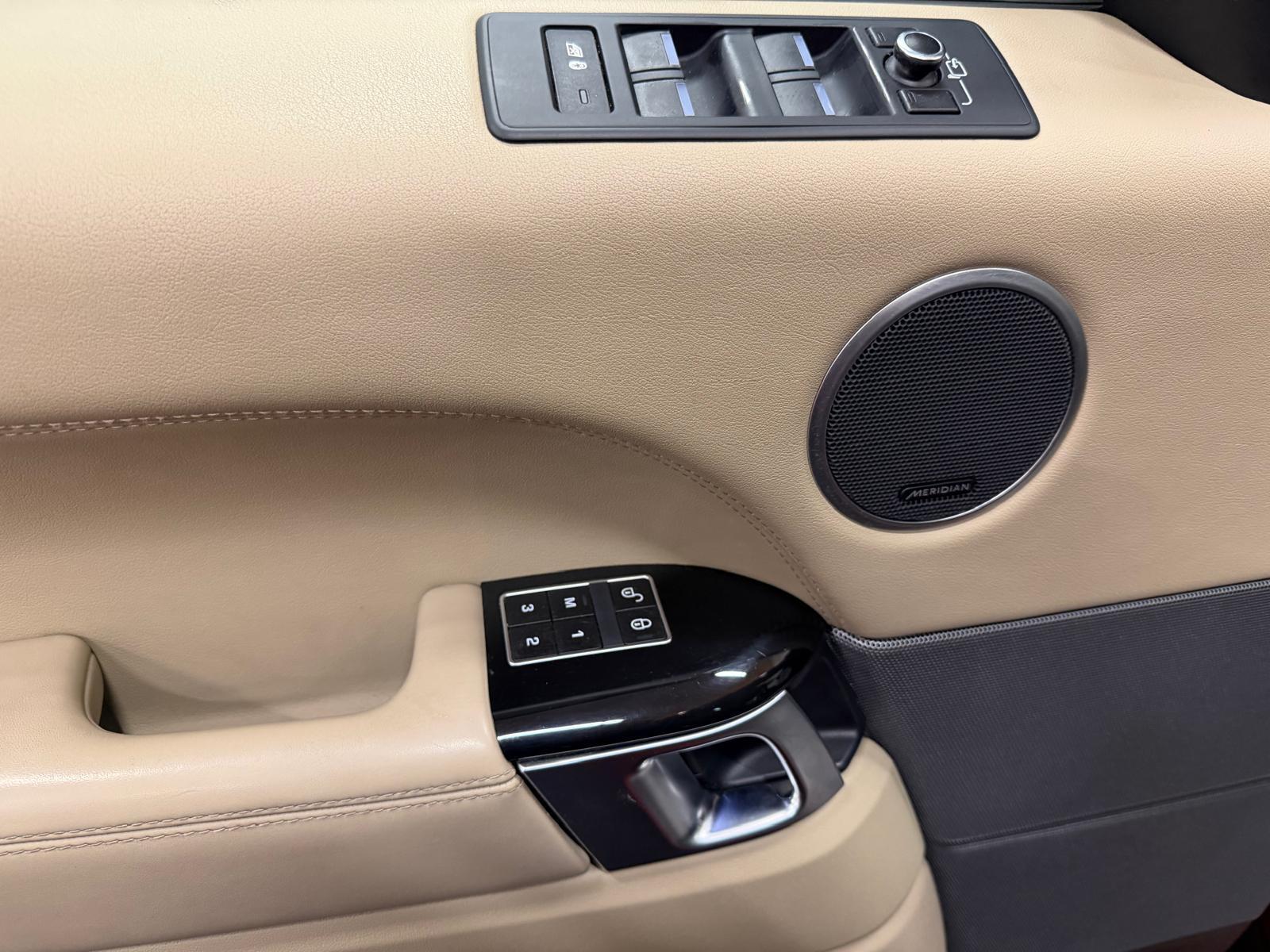 LAND ROVER Range Rover Sport 3.0 SDV6 SE-image-18