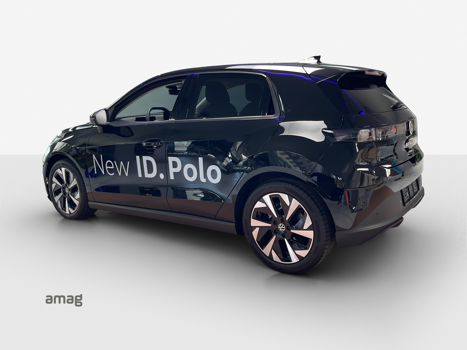 VW ID.Polo 52 kWh Life Edition One-showroom-element-2