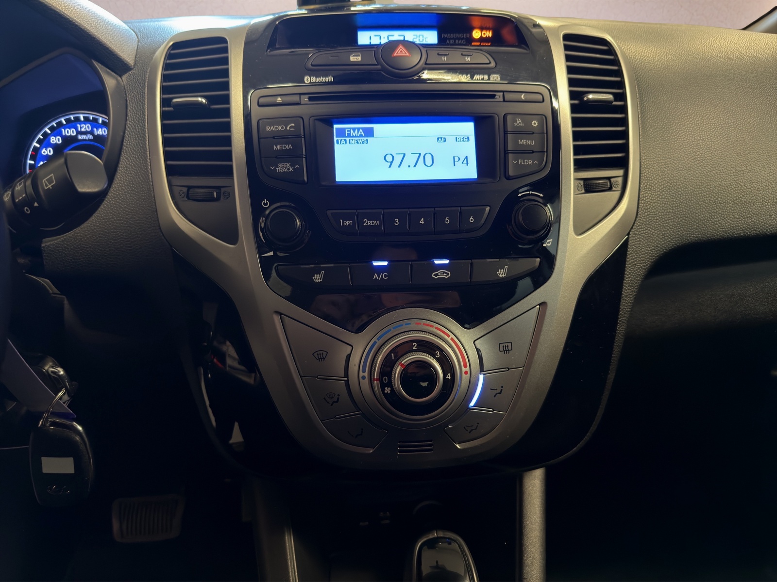HYUNDAI iX20 1.6 Vertex Automatic-image-10