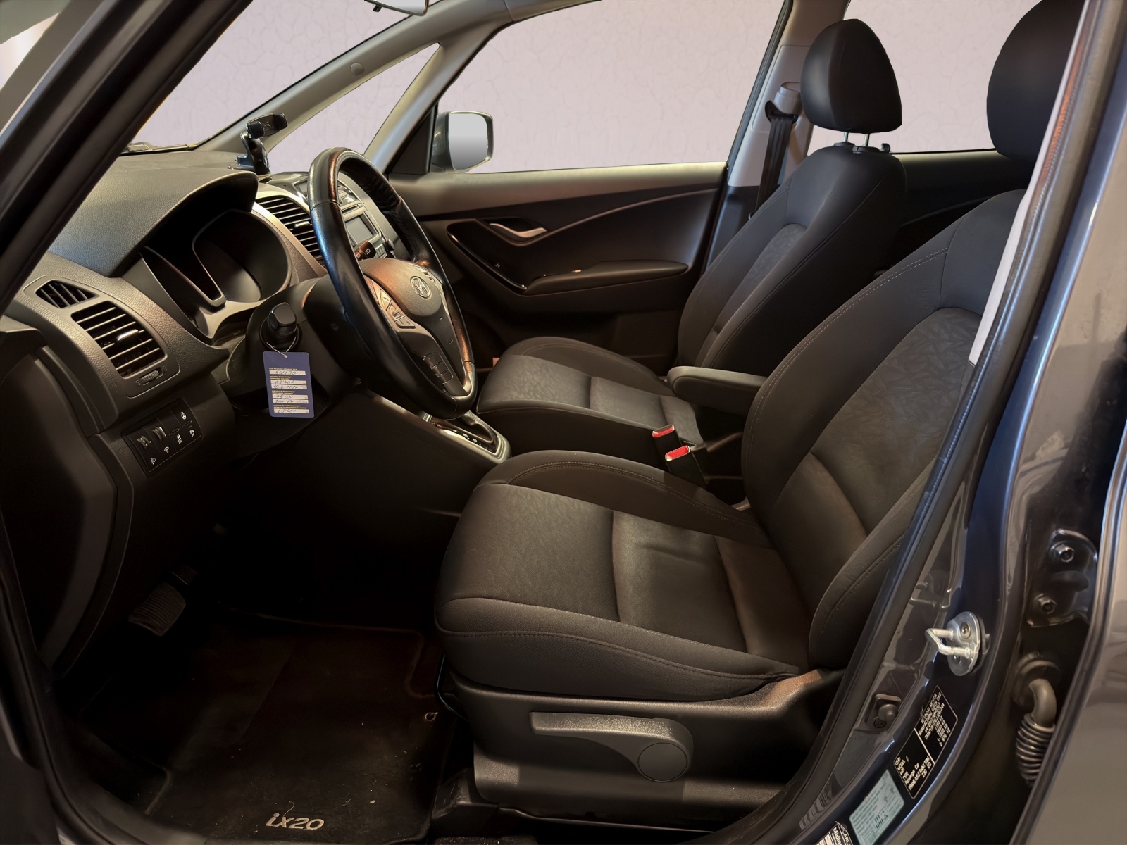 HYUNDAI iX20 1.6 Vertex Automatic-image-8