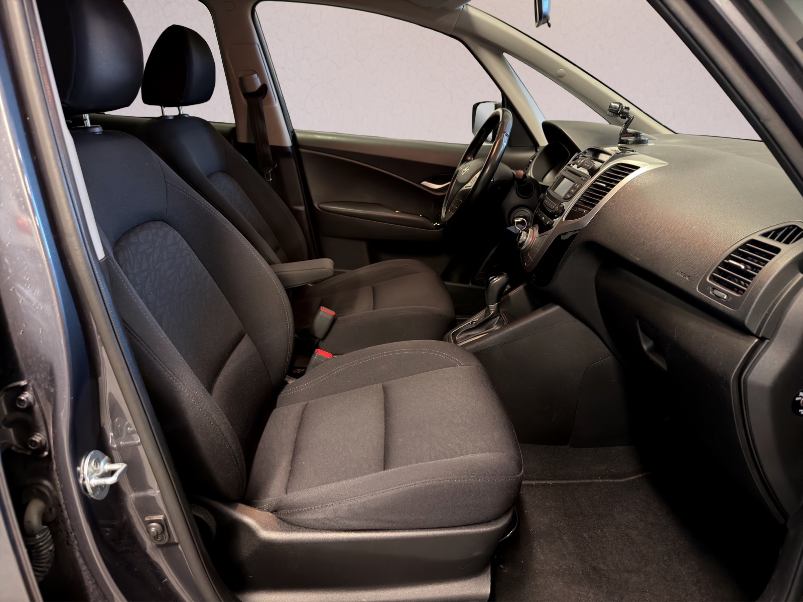 HYUNDAI iX20 1.6 Vertex Automatic-image-14
