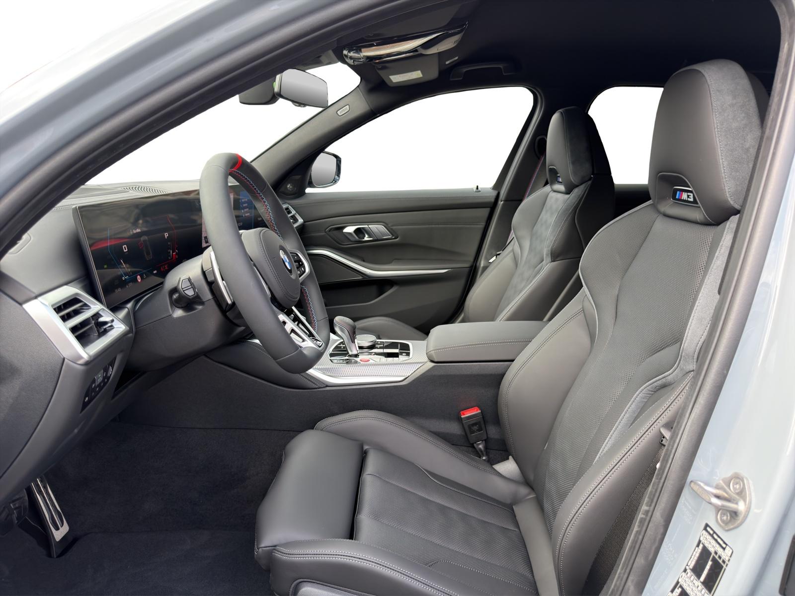 BMW M3 Competition M xDrive Touring-image-8