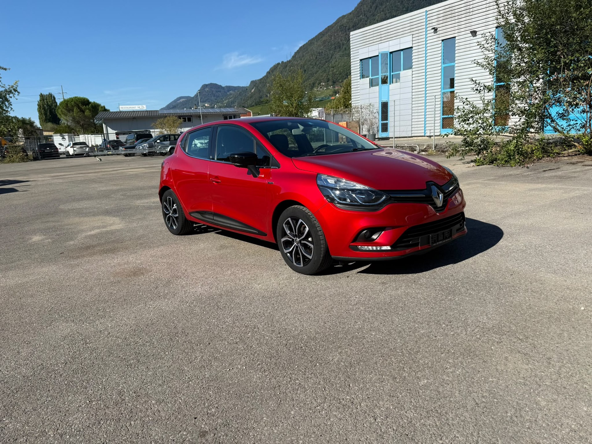 RENAULT CLIO-image-6