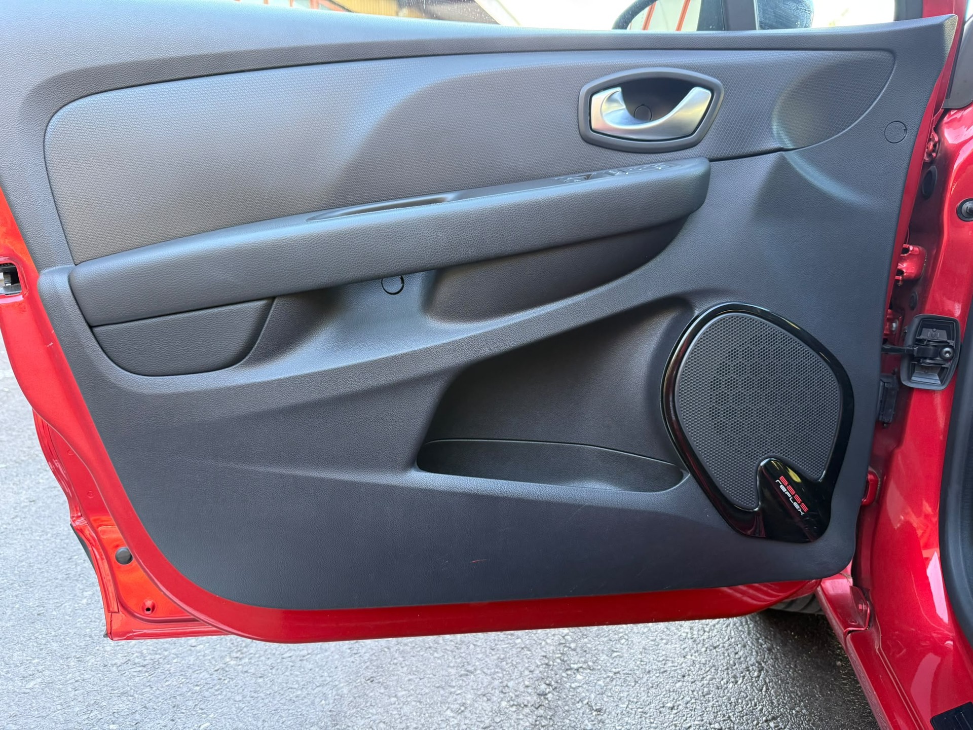 RENAULT CLIO-image-11