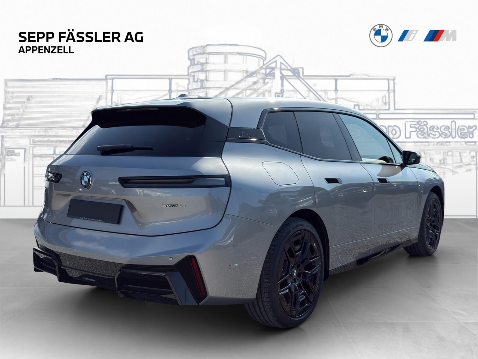 BMW iX xDrive45 M Sport Pro-image-4
