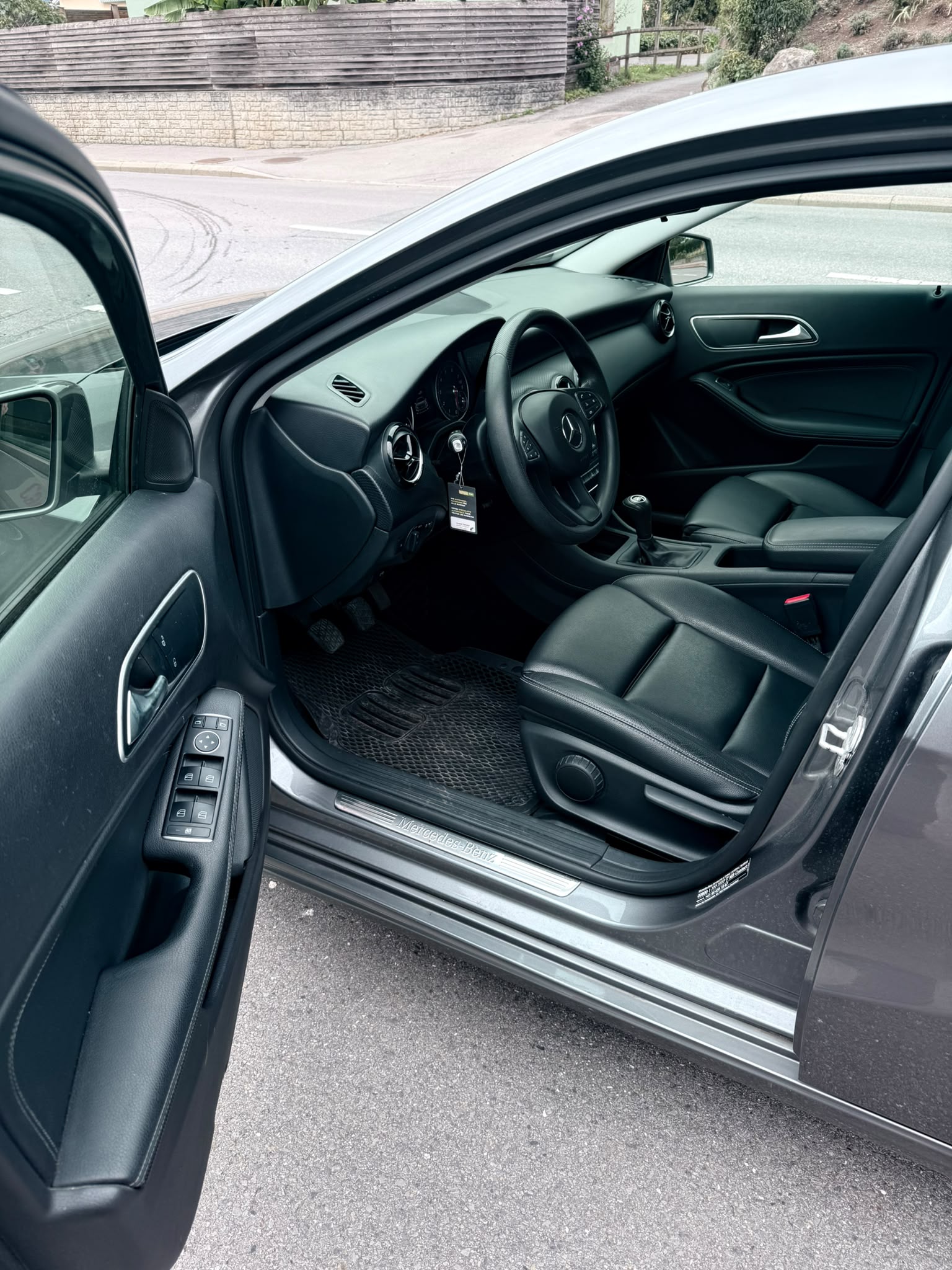 MERCEDES-BENZ A 160 Urban-image-8