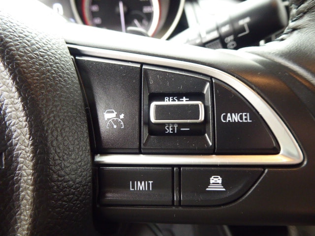 SUZUKI Swift 1.2 Compact Hybrid CVT-image-11