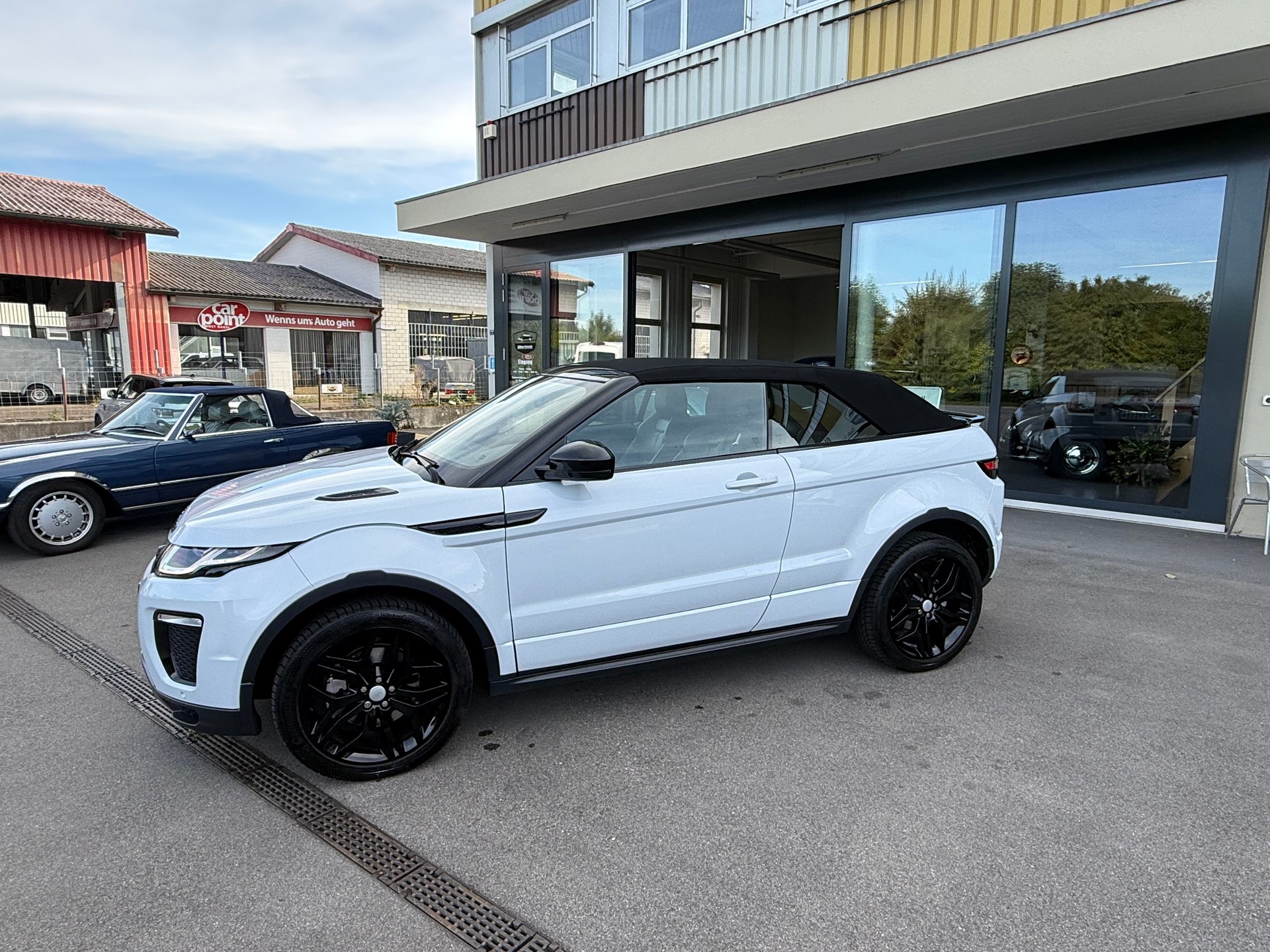 LAND ROVER Range Rover Evoque Convert. 2.0 TD4 SE Dynamic AT9-image-11