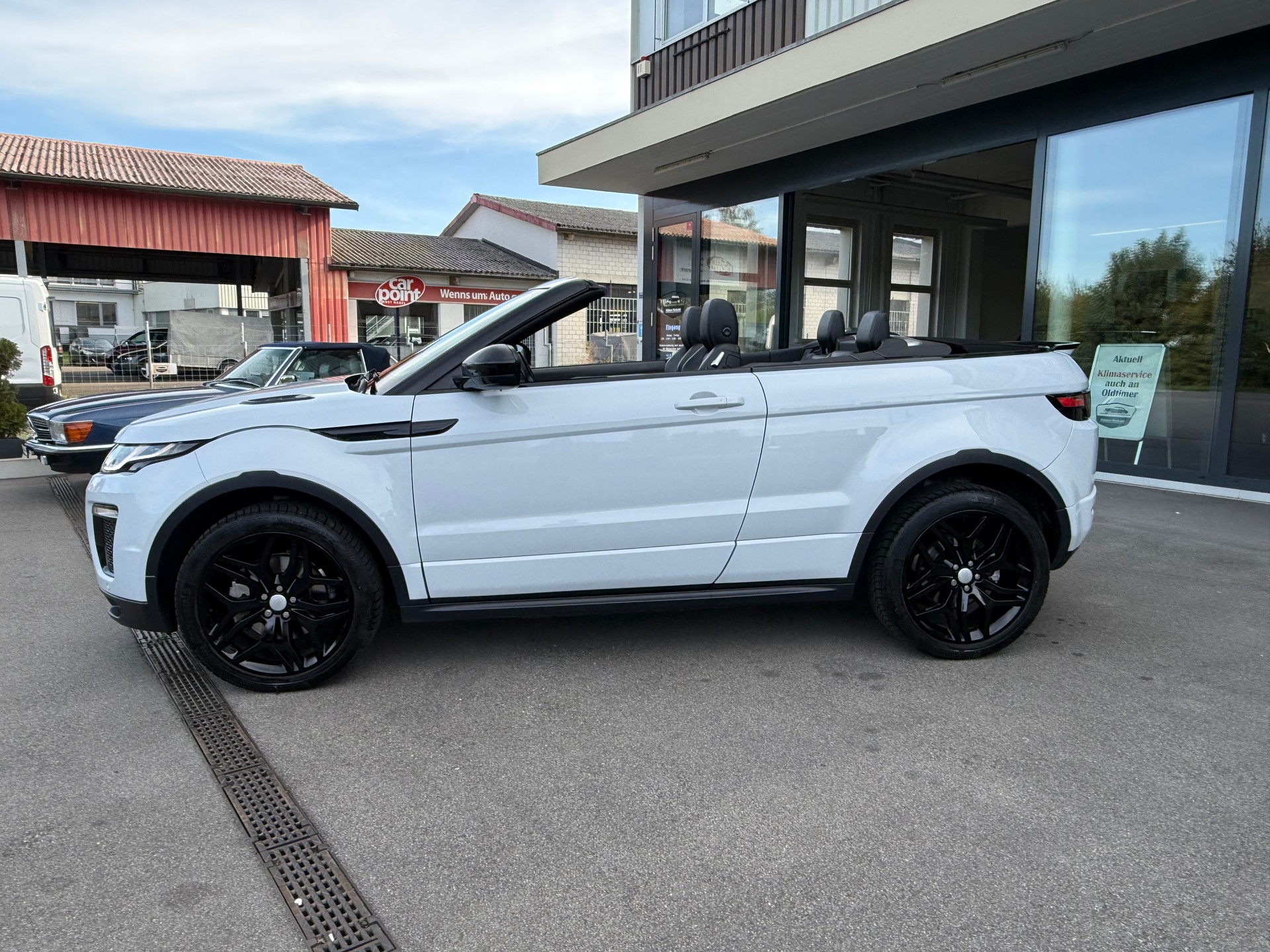 LAND ROVER Range Rover Evoque Convert. 2.0 TD4 SE Dynamic AT9-image-1