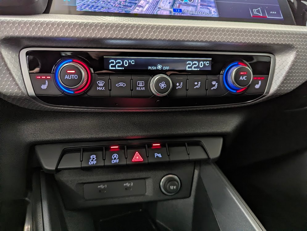 AUDI A1 Sportback 1.5 35 TFSI S Line S-Tronic*5J GAR S-LINE NAVI+ VOLL-LED ACC KEYLESS VIRTUAL DAB+ UVM*-image-24