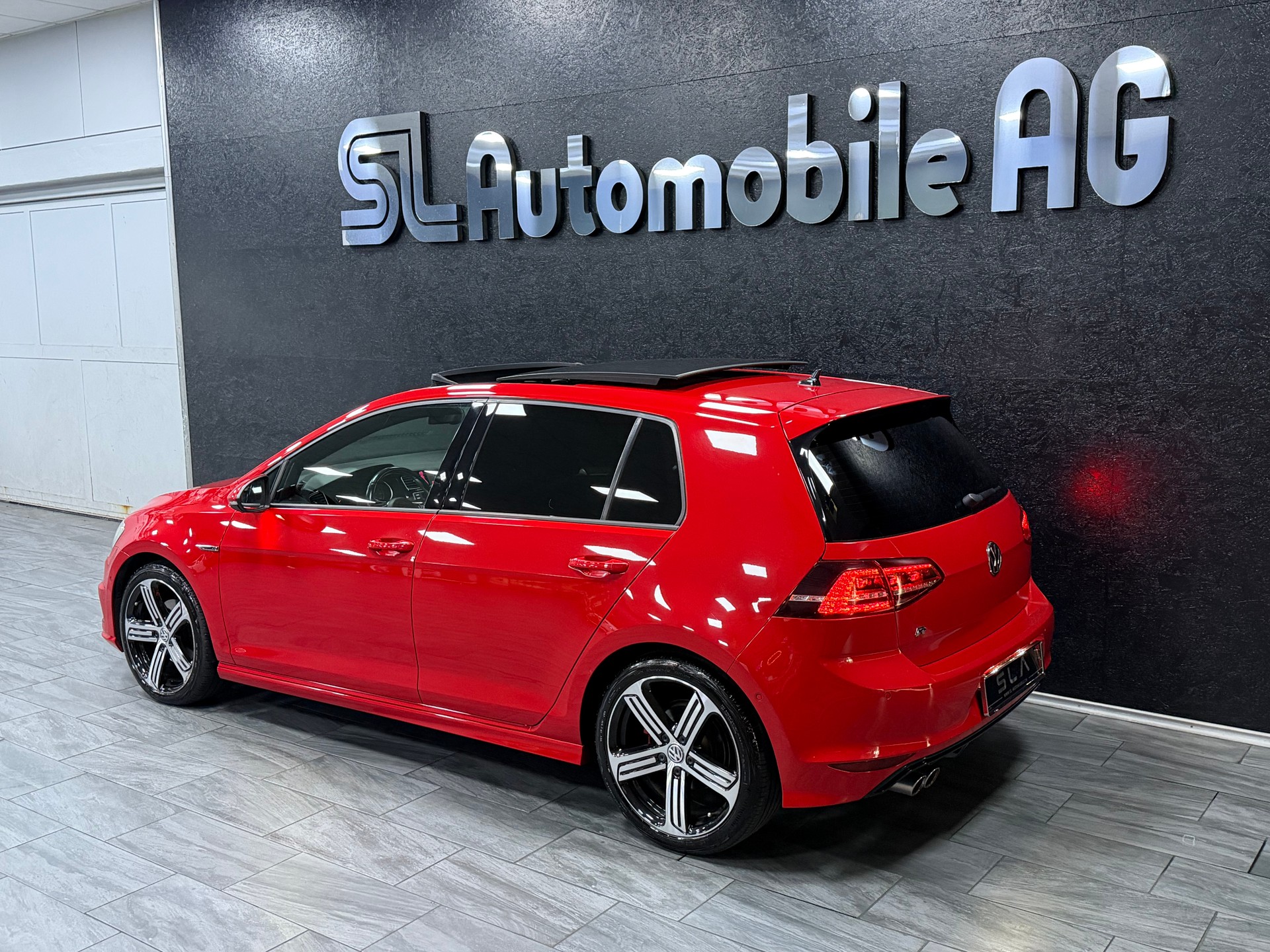 VW Golf 2.0 TDI Lounge R-Line-image-5