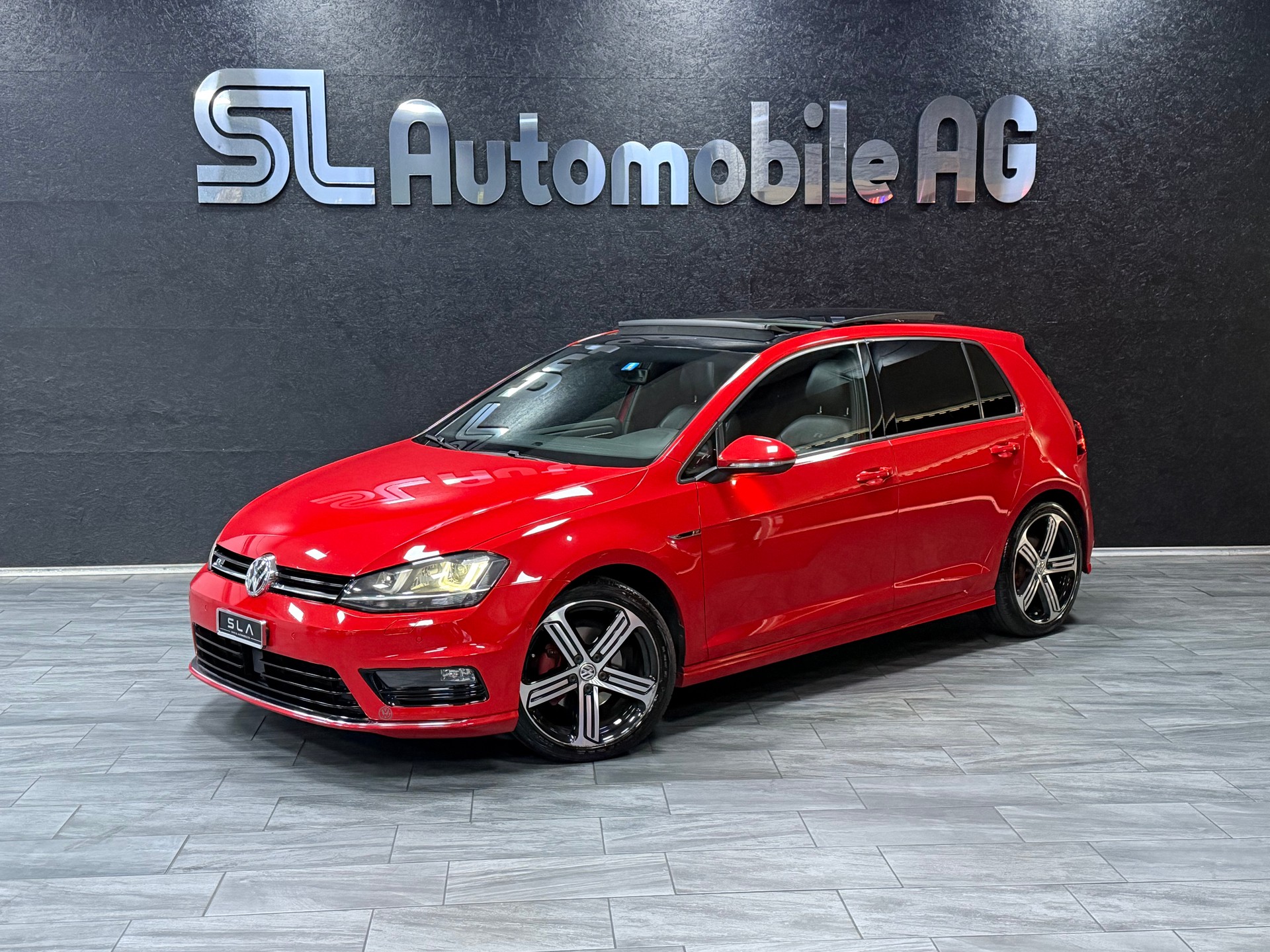 VW Golf 2.0 TDI Lounge R-Line-image-0