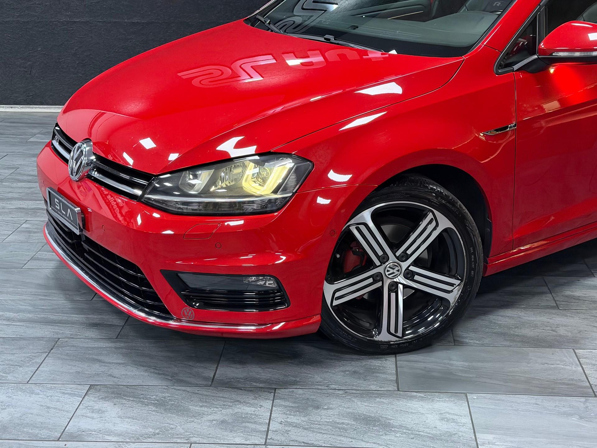 VW Golf 2.0 TDI Lounge R-Line-image-1