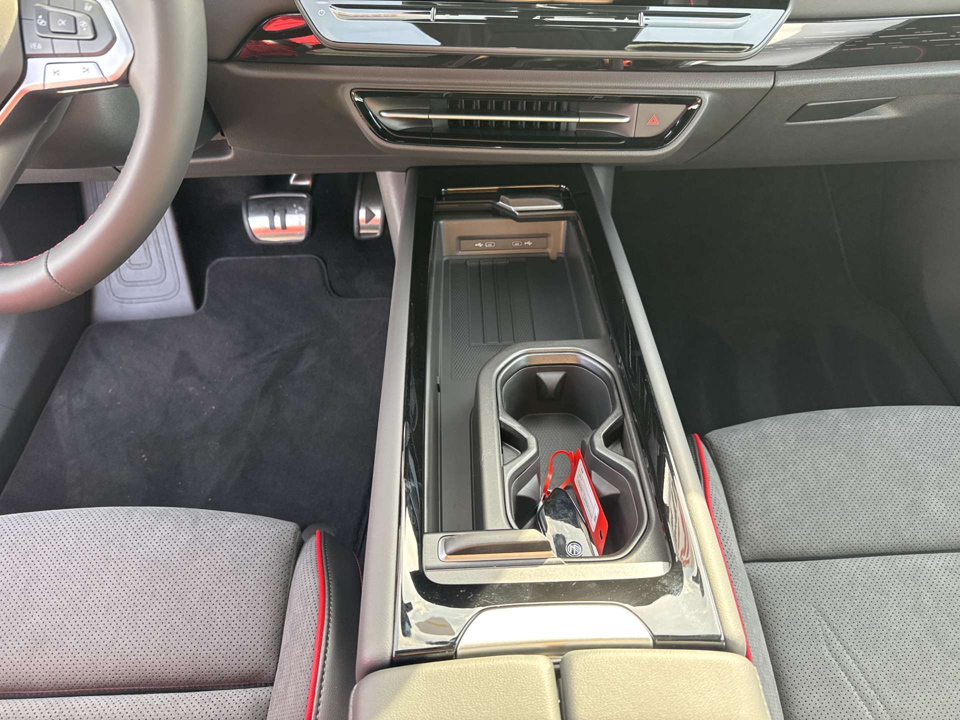 VW ID.7 Tourer GTX 86 kWh 4 Motion Automat-image-11