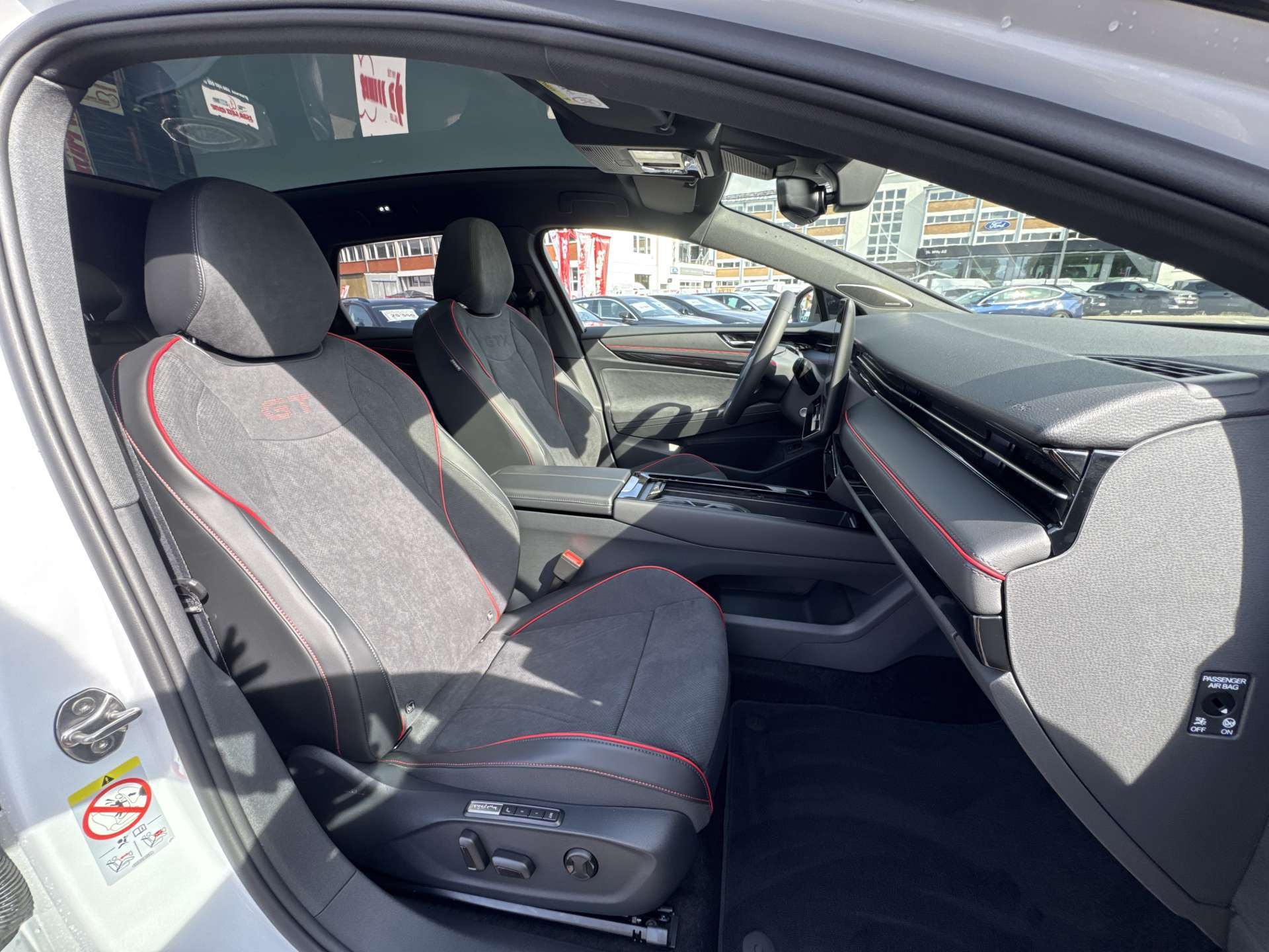 VW ID.7 Tourer GTX 86 kWh 4 Motion Automat-image-12