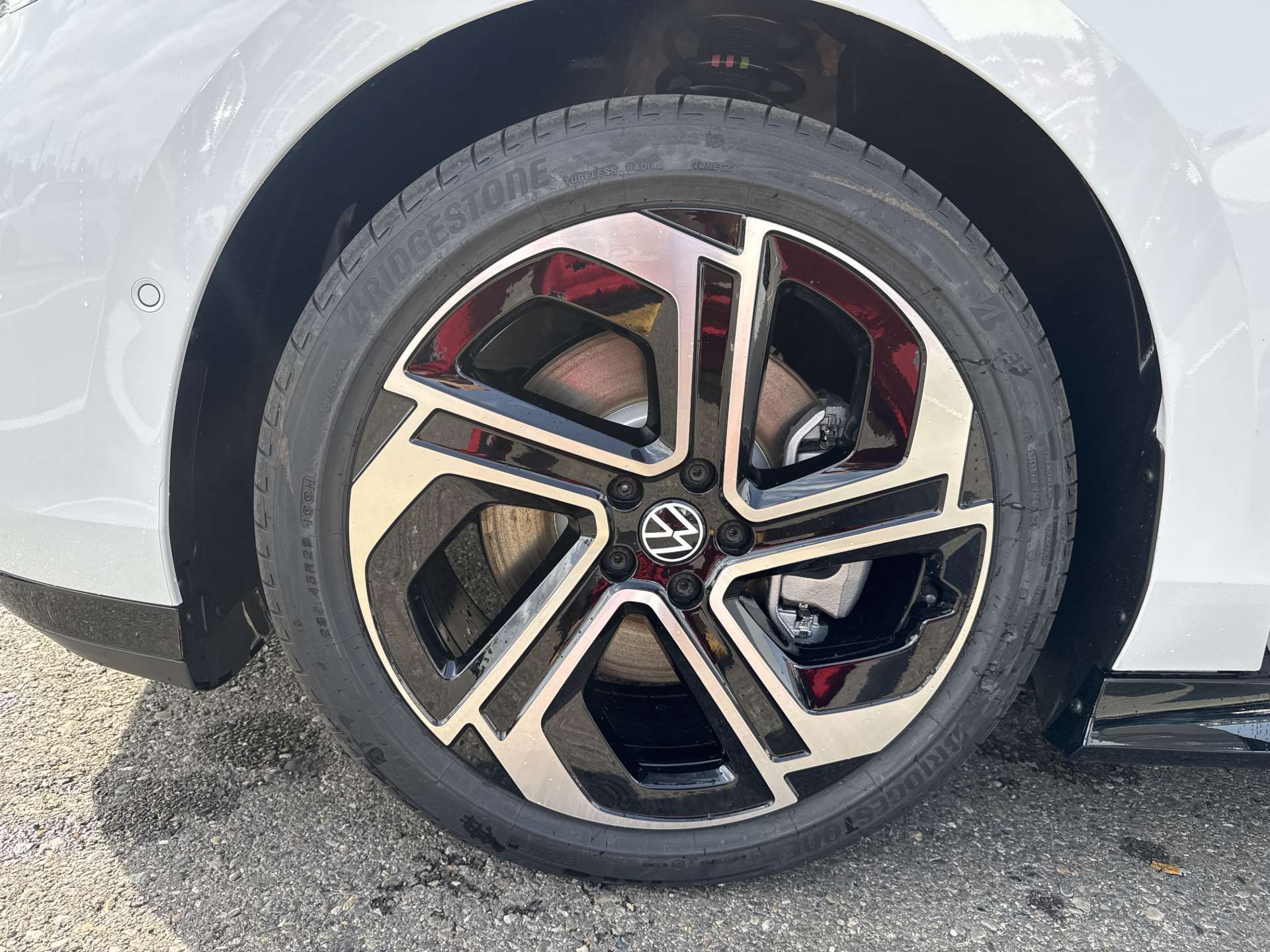 VW ID.7 Tourer GTX 86 kWh 4 Motion Automat-image-8