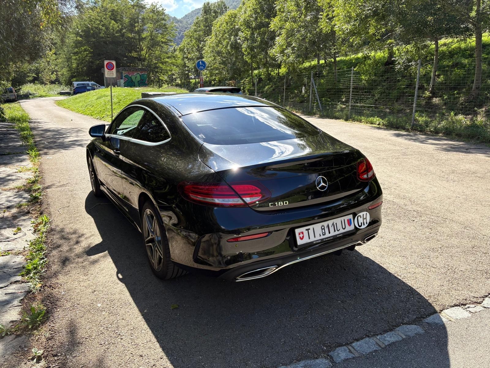 MERCEDES-BENZ C 180 Coupé-image-7